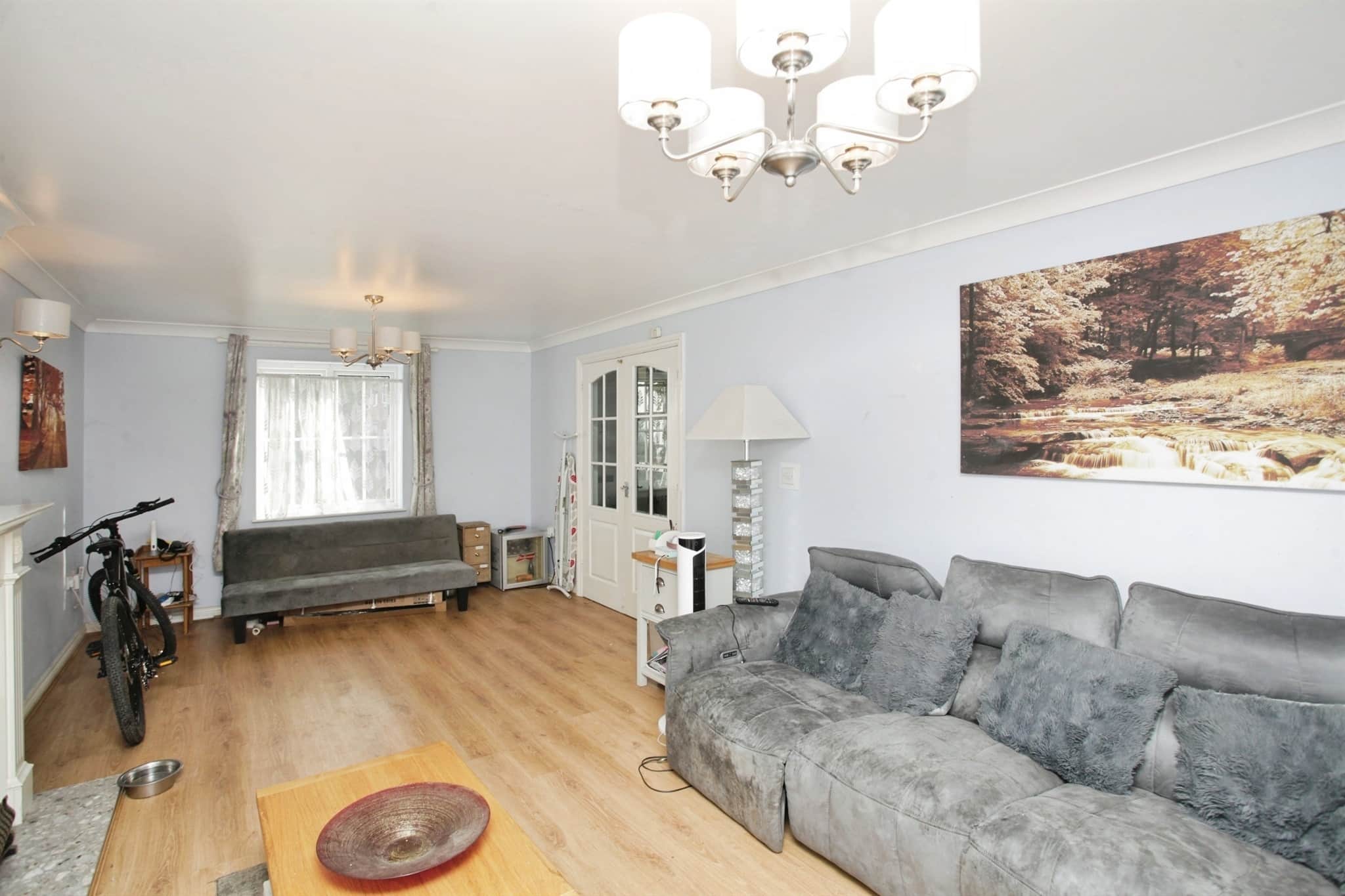 Property at Coton Park Drive, RUGBY