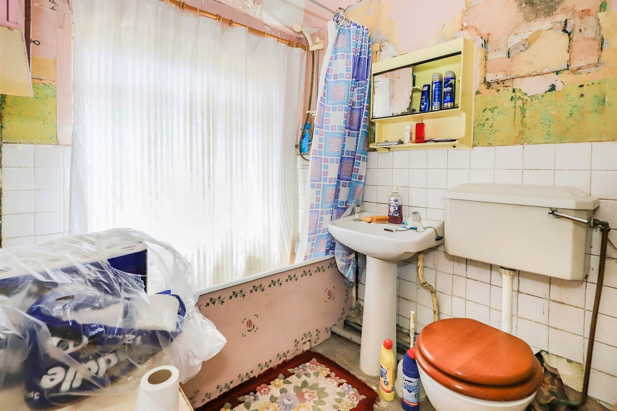Property at Deyncourt Road, Fallings Park, Wolverhampton
