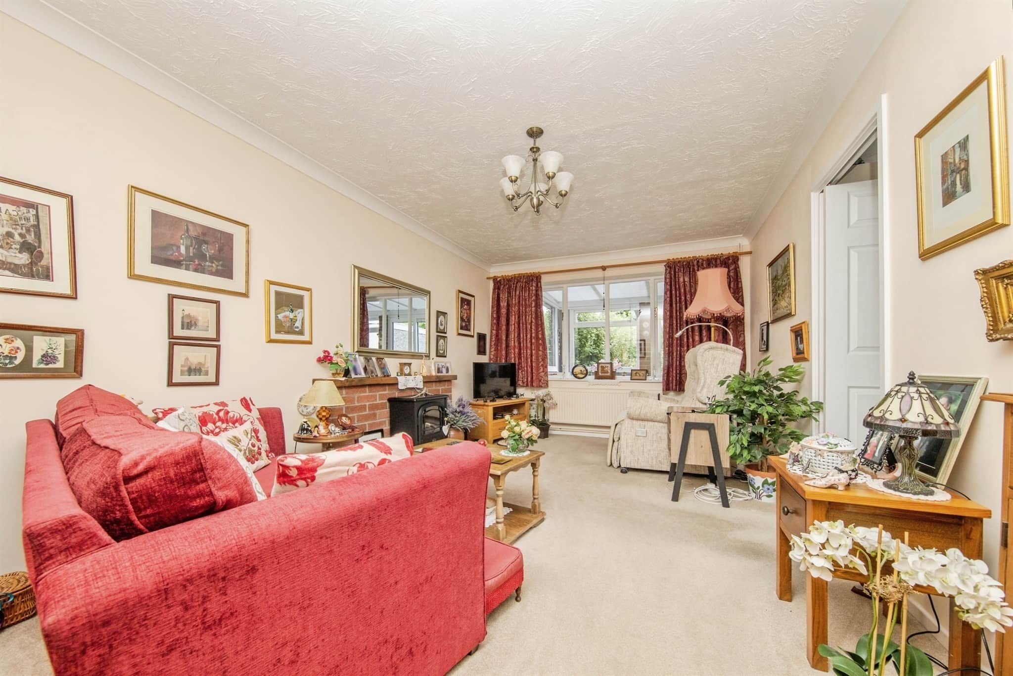 Property at Yew Tree Rise, Pinewood, Ipswich