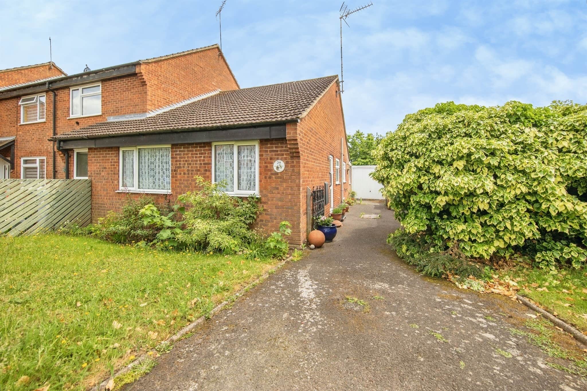 Property at Yew Tree Rise, Pinewood, Ipswich