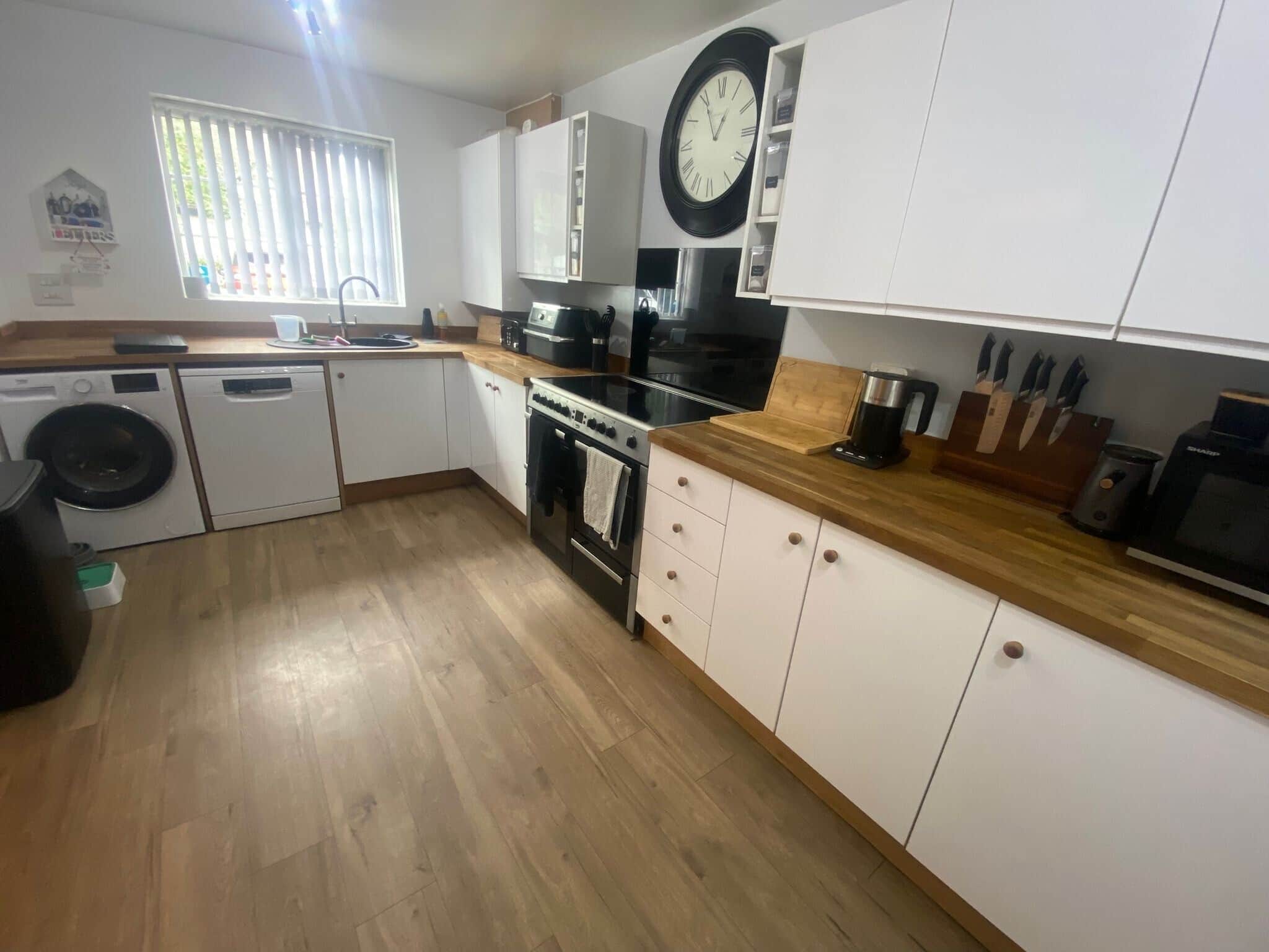 Property at Pine Walk, Silsoe, Bedford