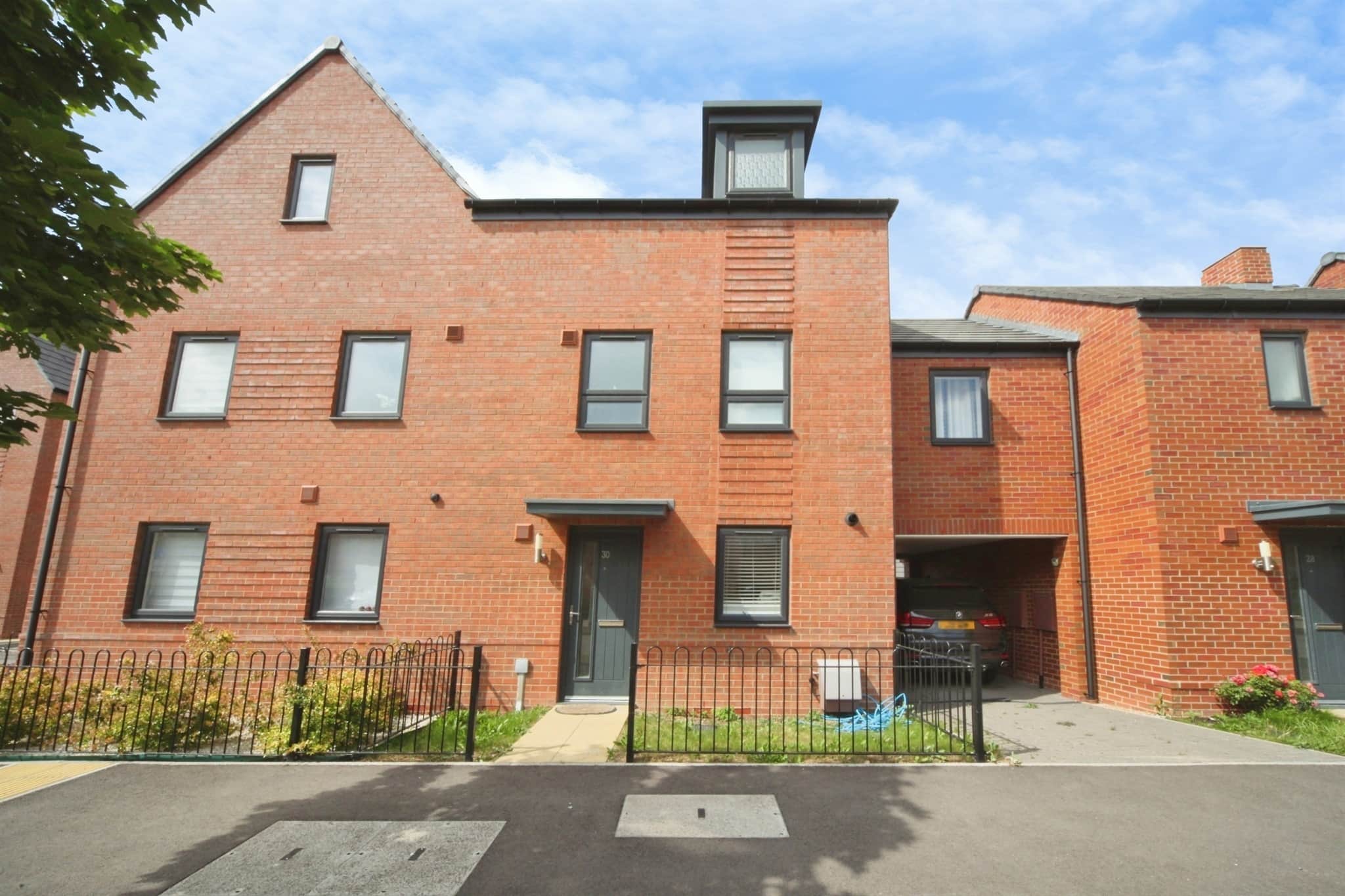 Property at Sallow Field, Houghton Regis, Dunstable