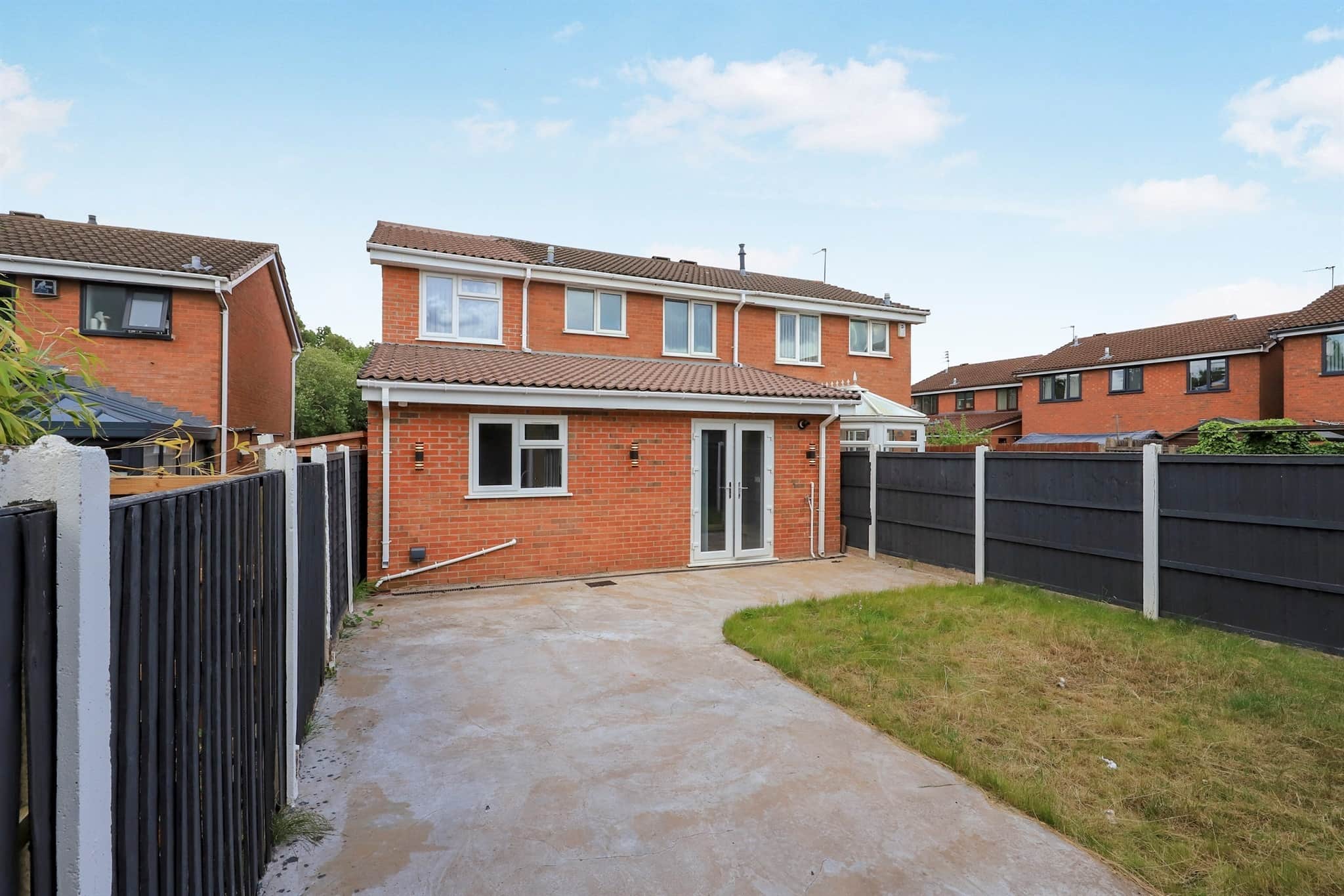Property at Sheaves Close, Sedgemoor Park, Bilston