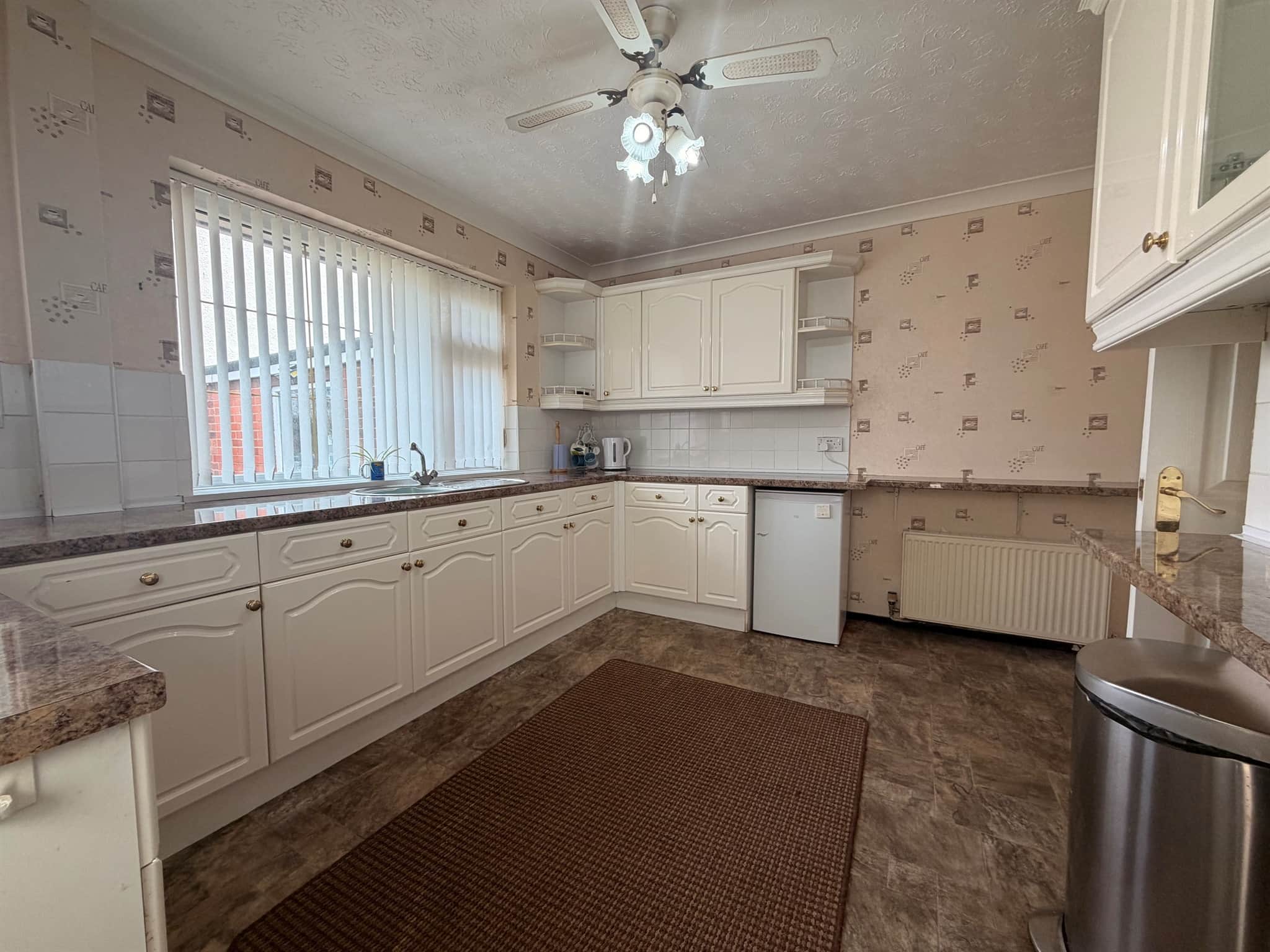 Property at Sundour Crescent, Wednesfield, Wolverhampton