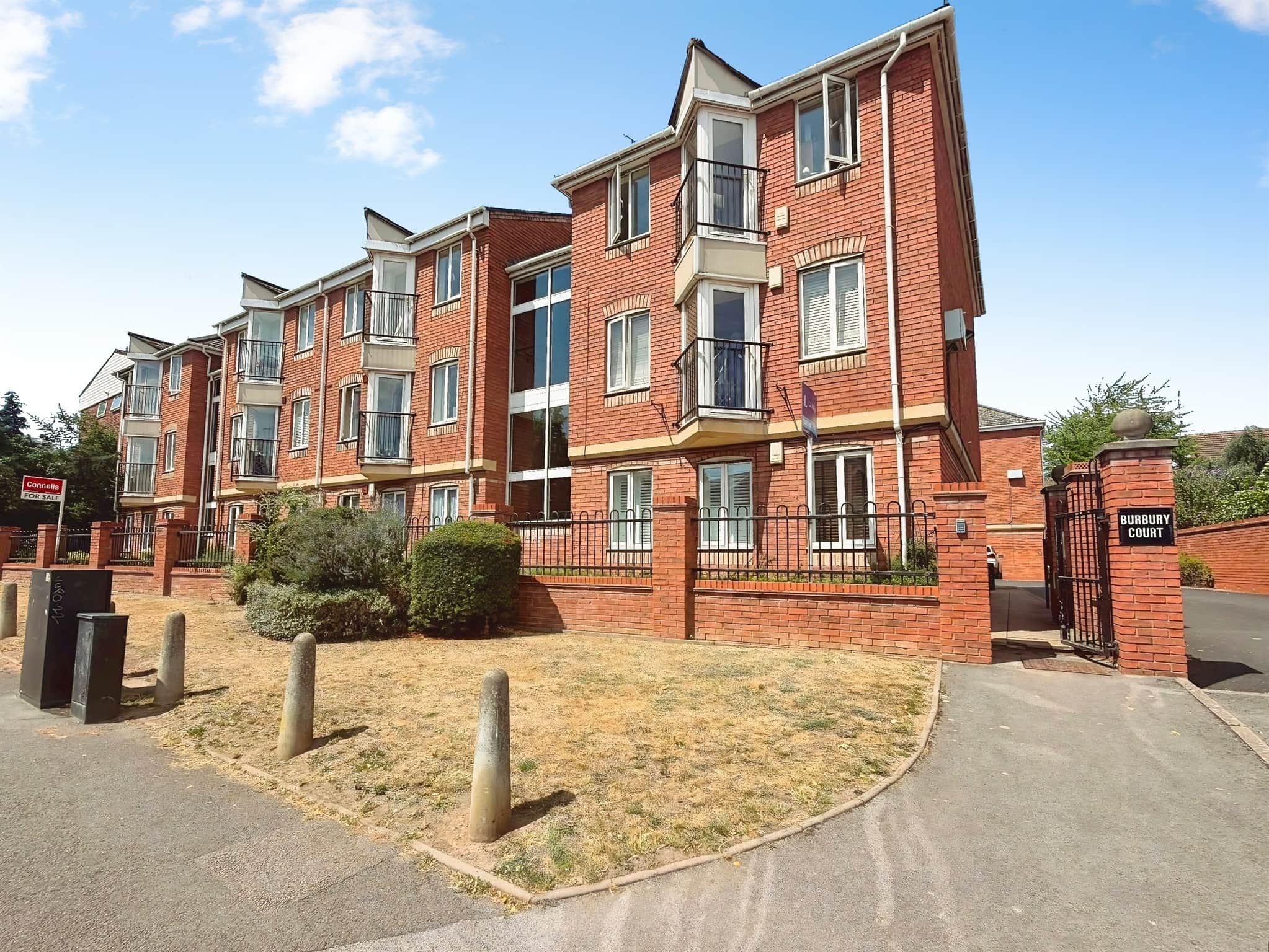 Property at Burbury Court, Warwick