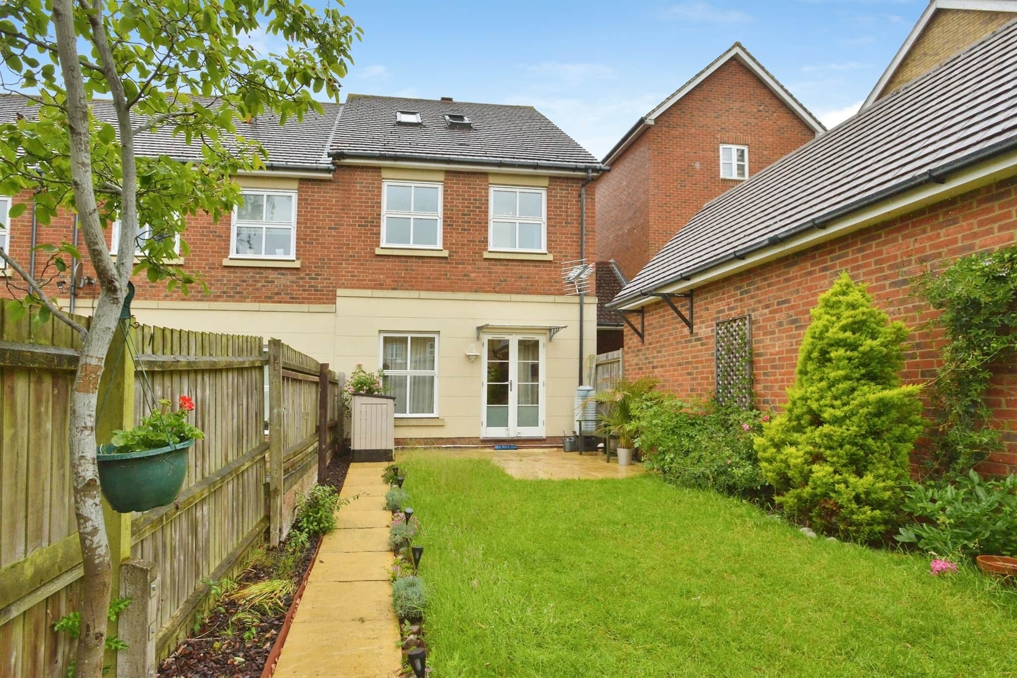 Property at Frampton Grove, Westcroft, Milton Keynes
