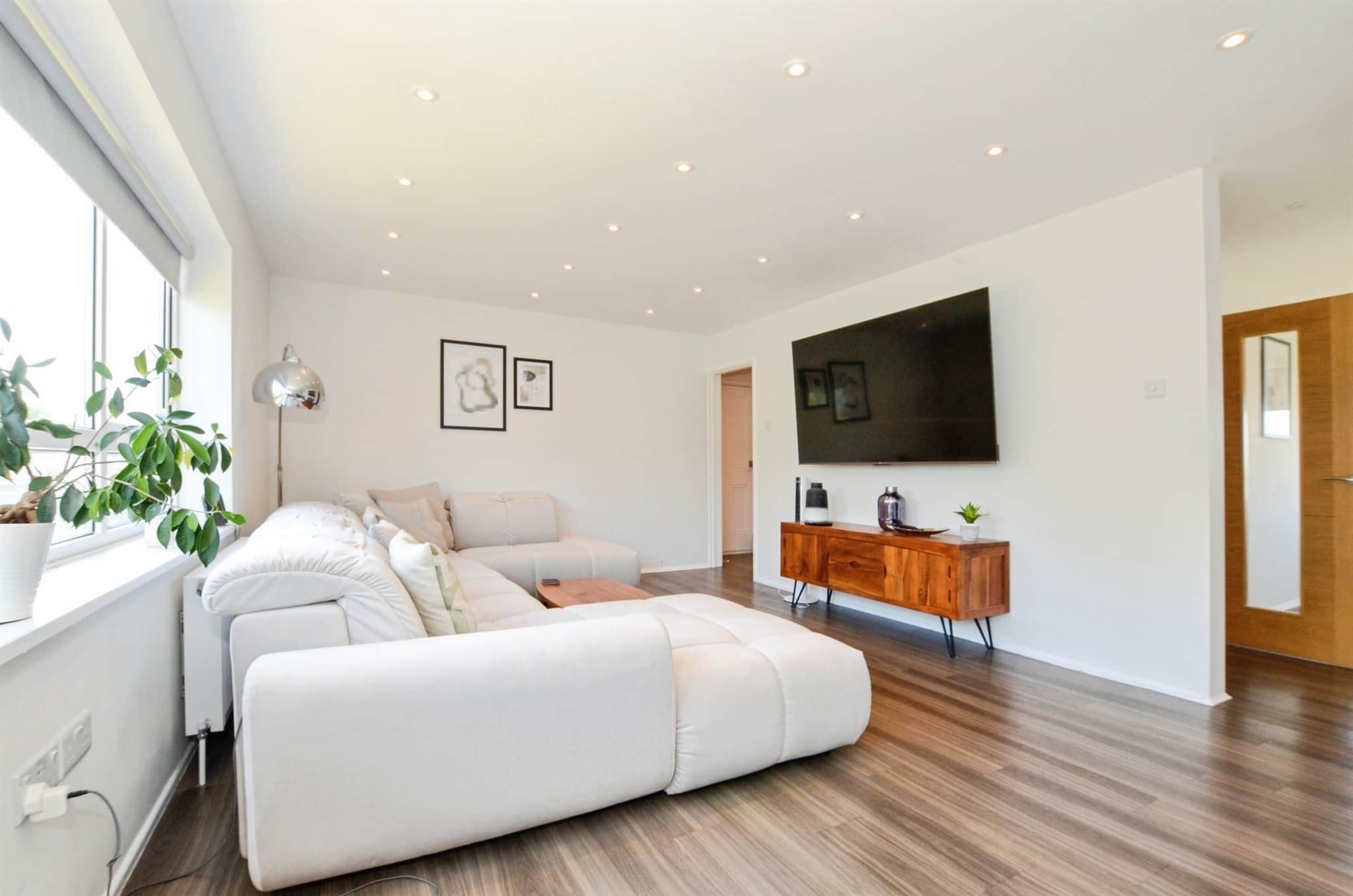 Property at The Four Tubs, Bushey