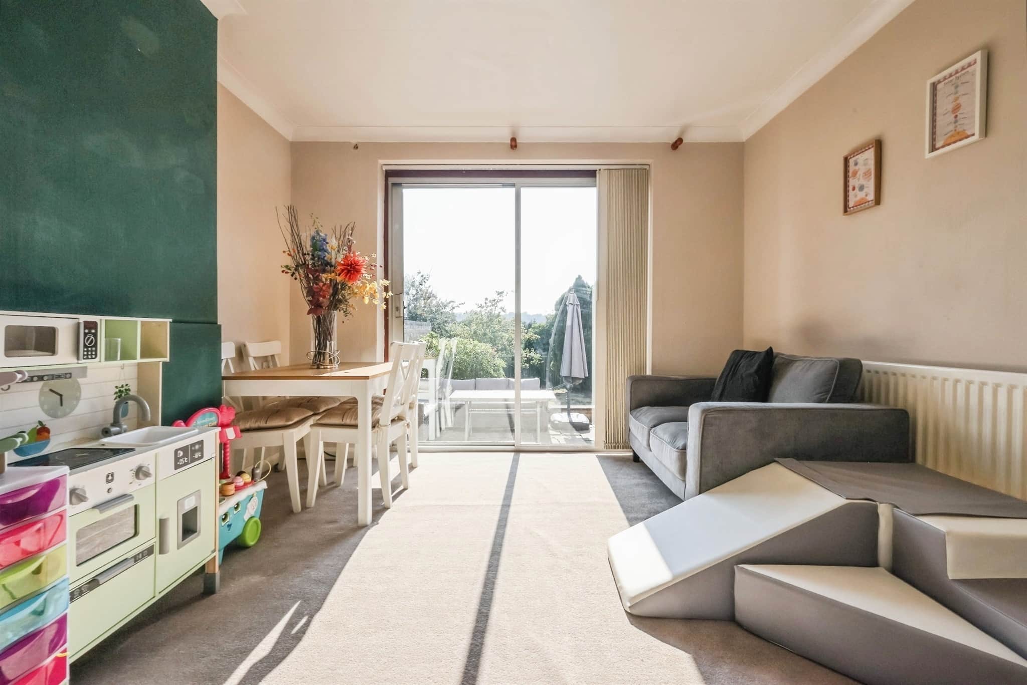 Property at Oakfield Avenue, Kingswinford