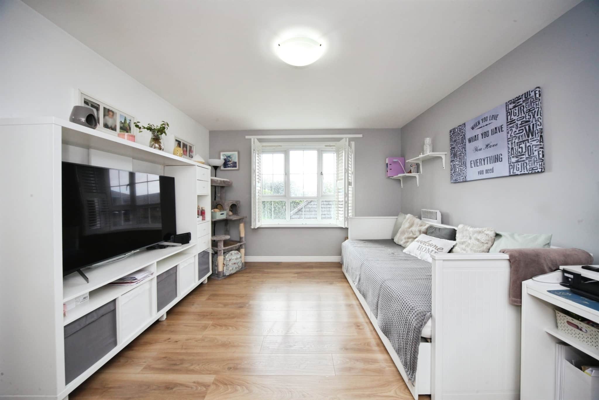 Property at Watling Gardens, Dunstable