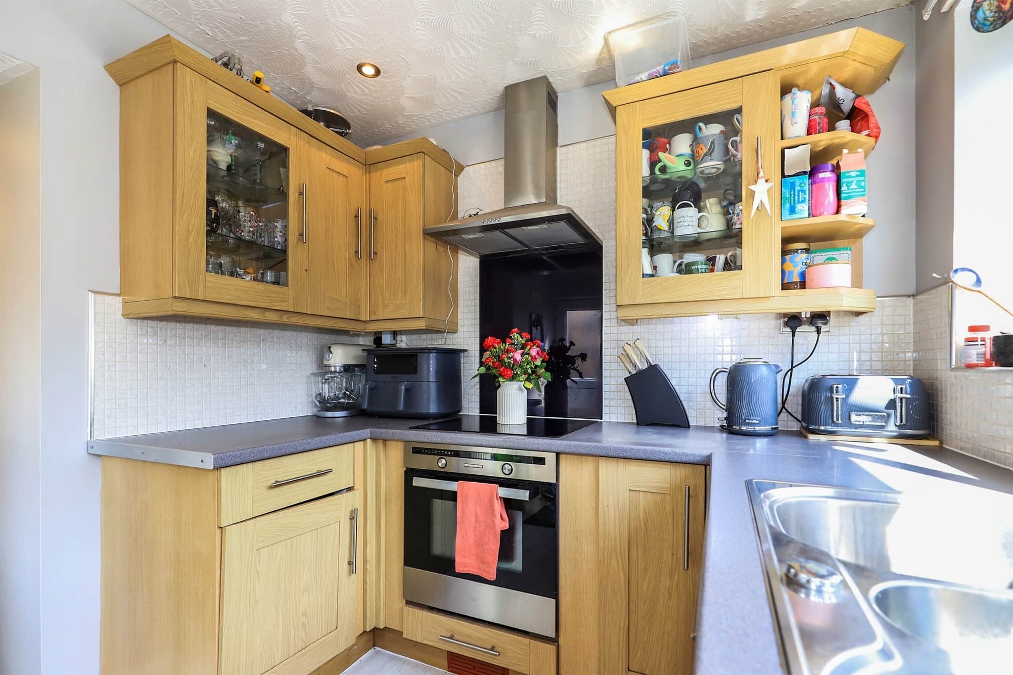 Property at South Crescent, Featherstone, Wolverhampton