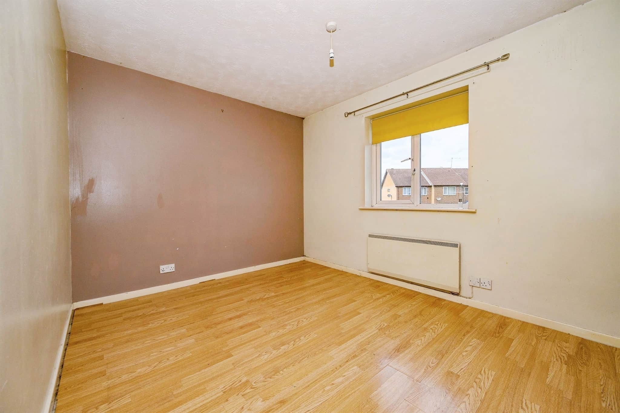 Property at Elveden Close, Luton