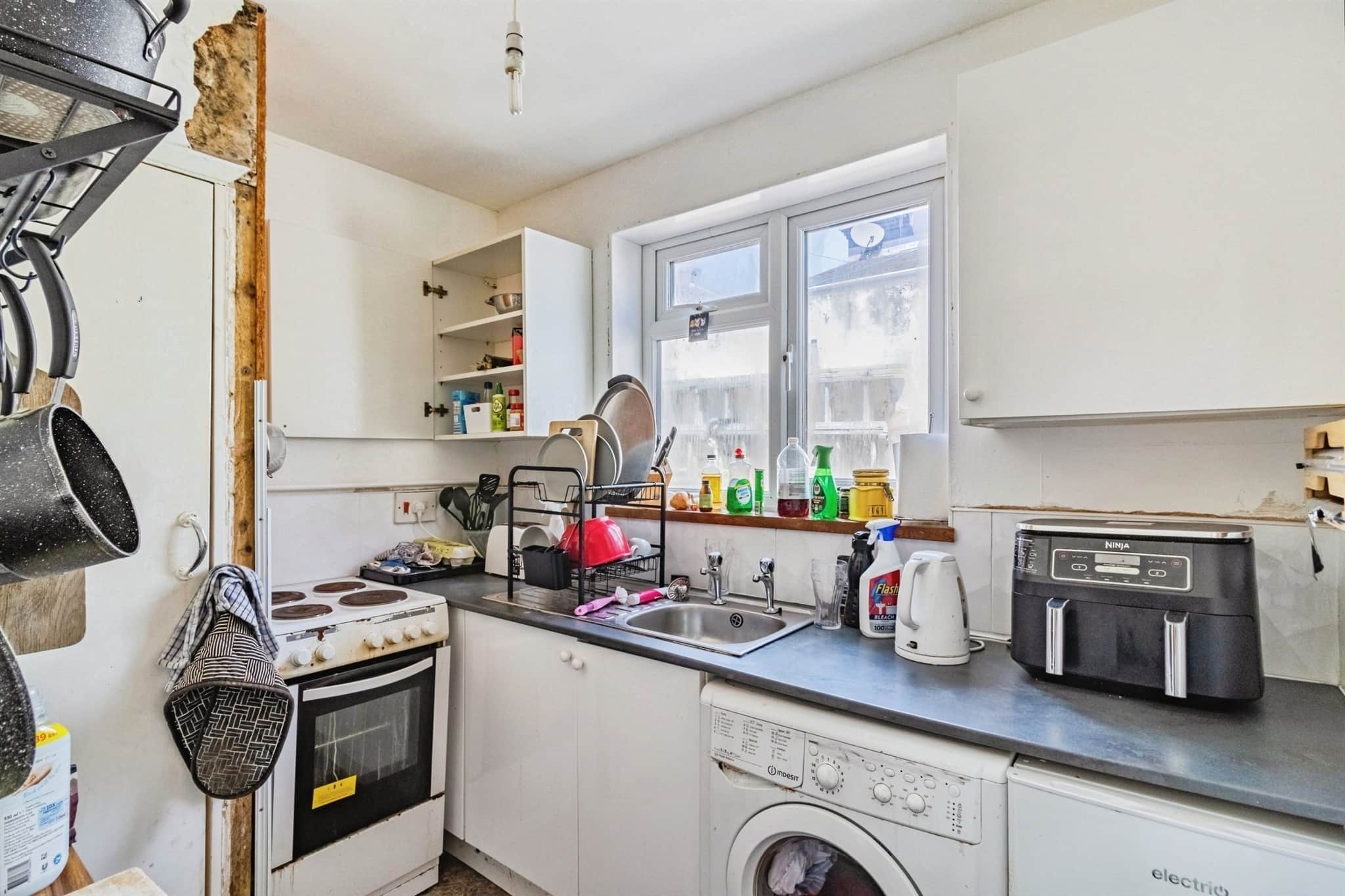 Property at Waterloo Road, Torquay