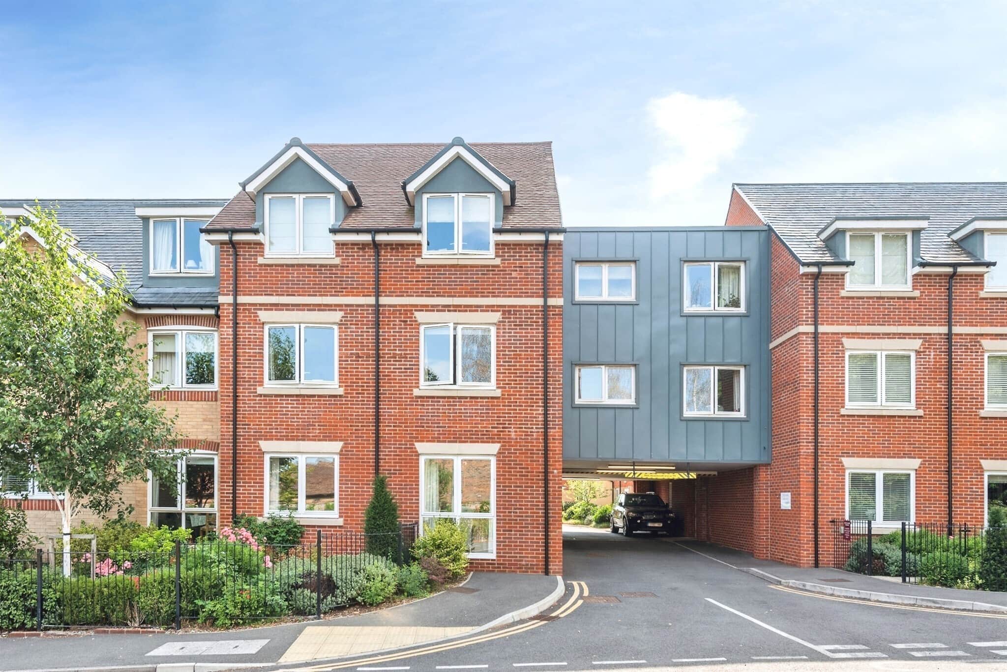 Property at Greyhound Lane, Thame