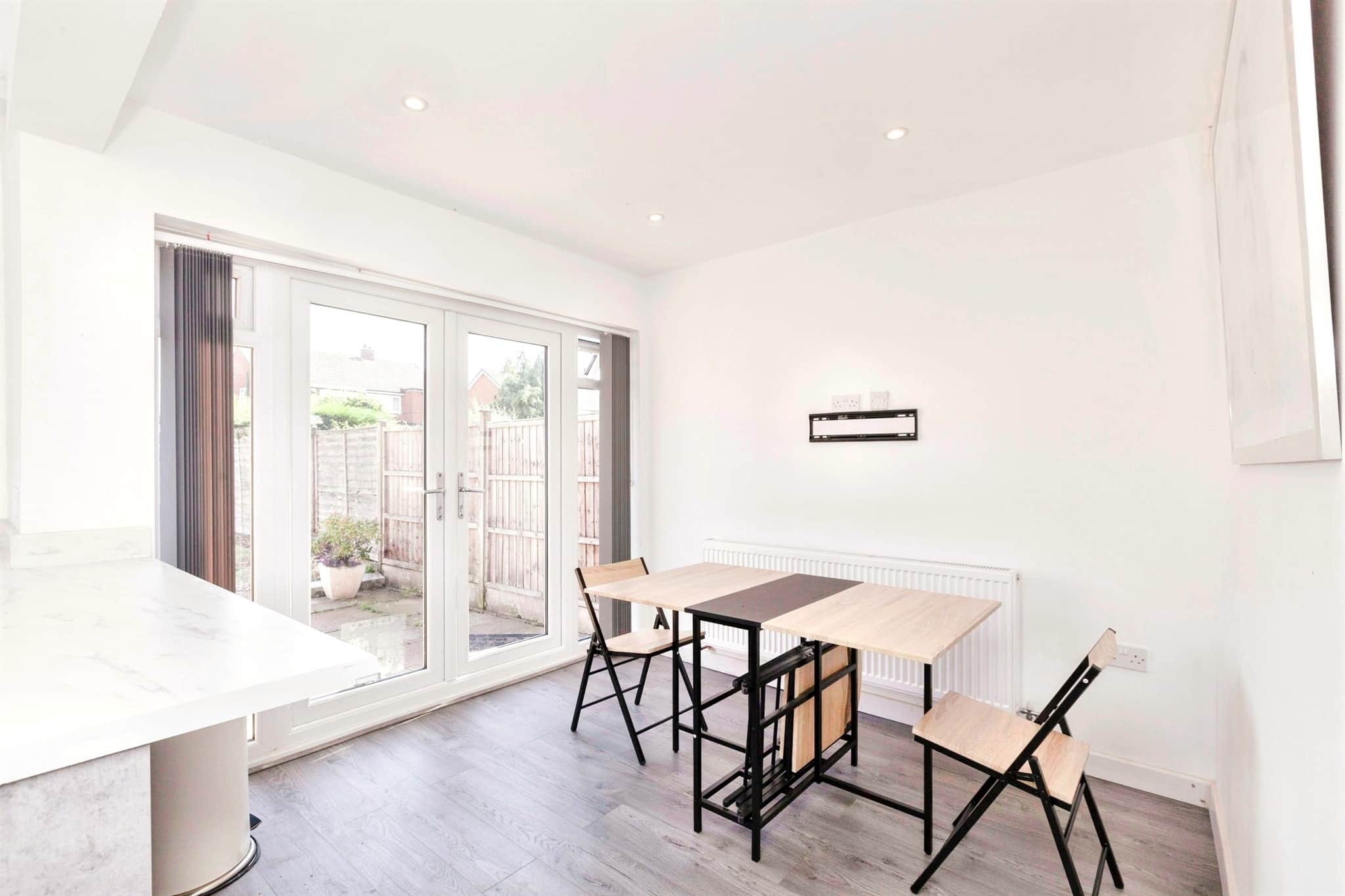 Property at Kew Drive, Oadby, Leicester