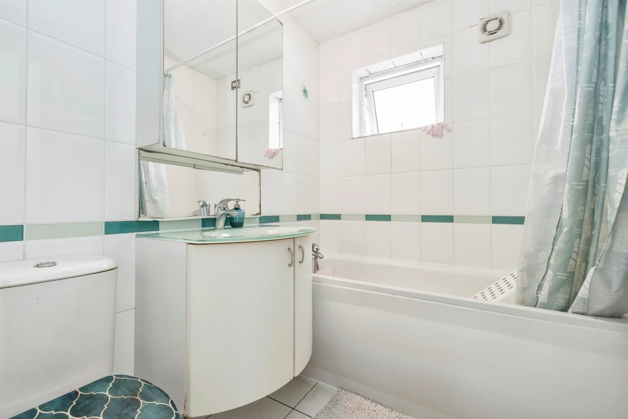 Property at Cardinal Way, Harrow