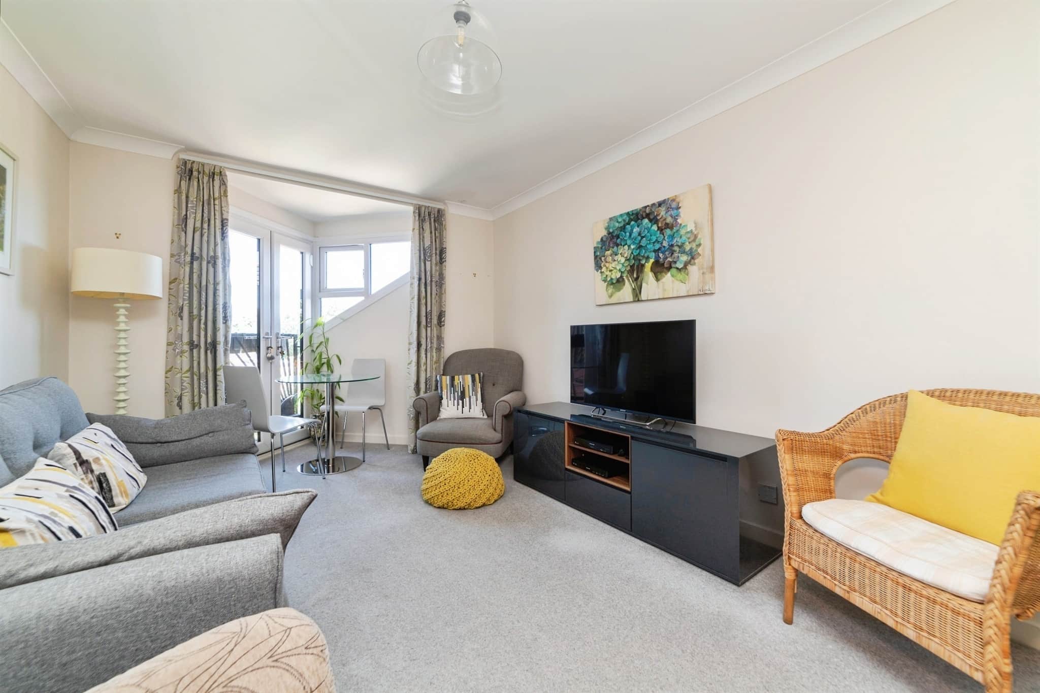 Property at Roseacre Gardens, Welwyn Garden City