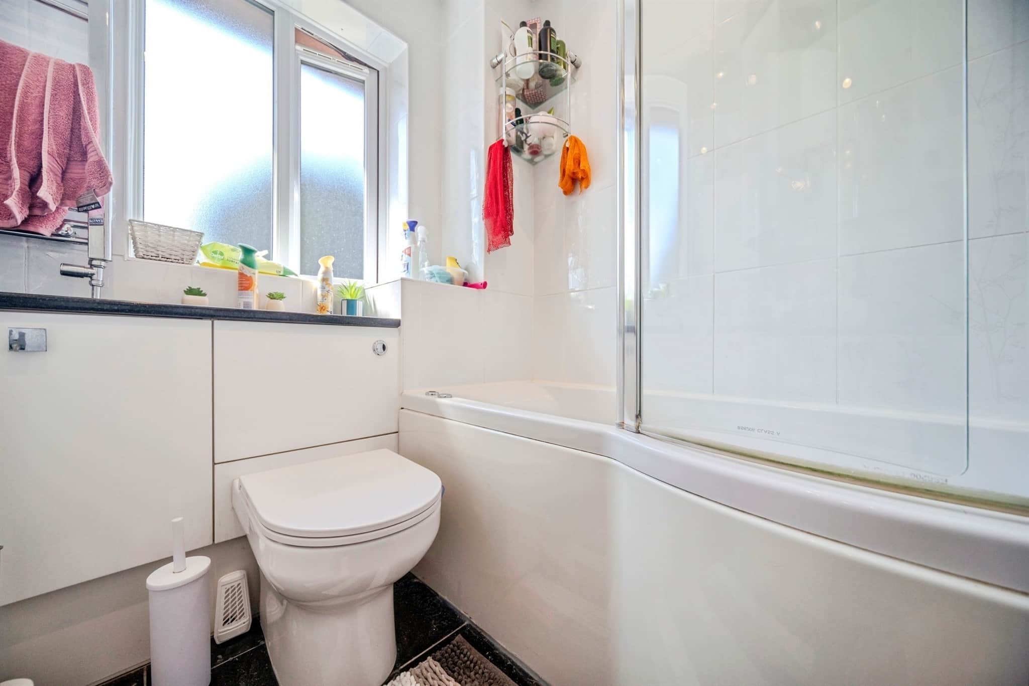 Property at Lamberhurst Grove, Kents Hill, Milton Keynes