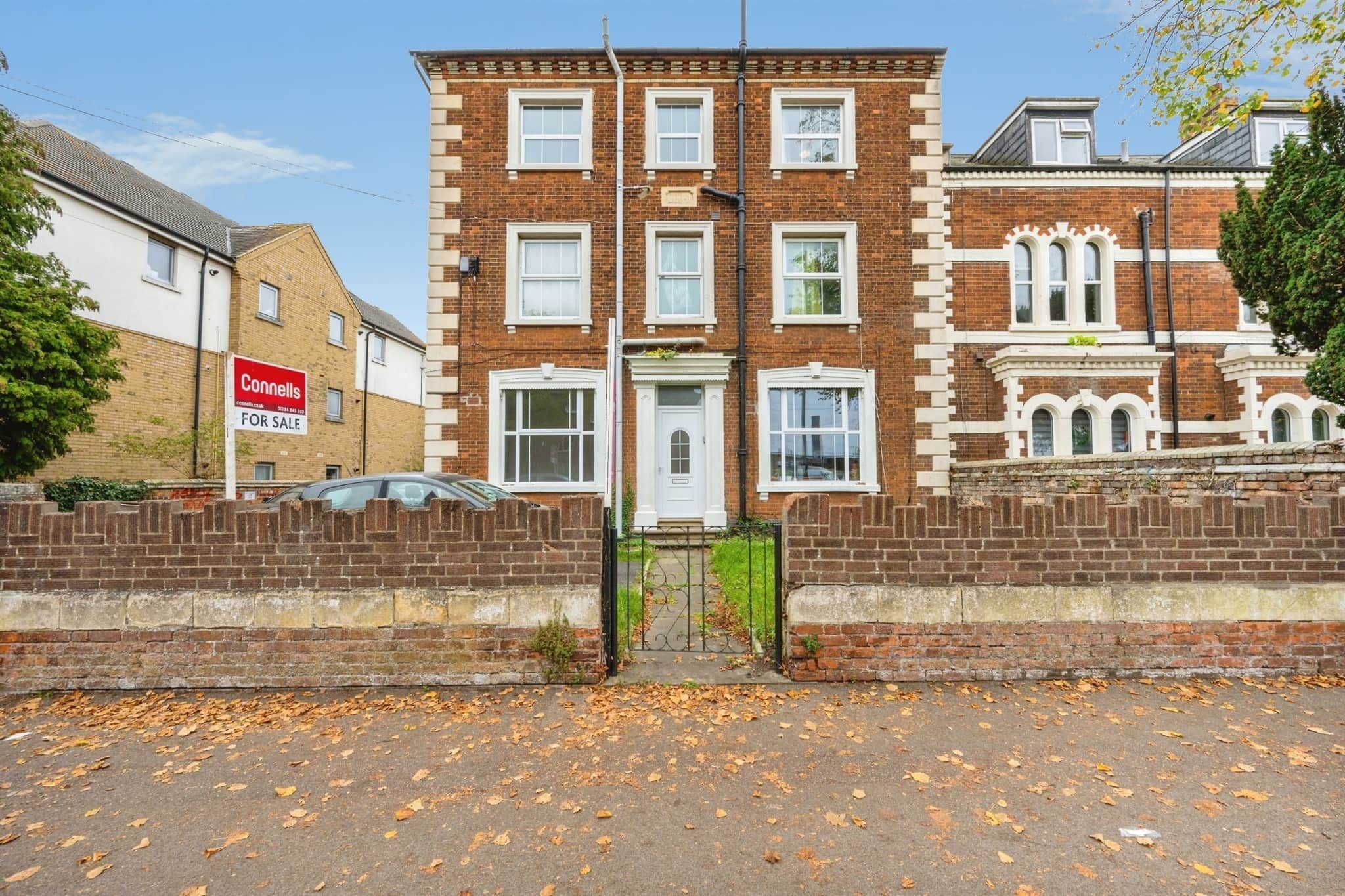 Property at Ampthill Road, Bedford