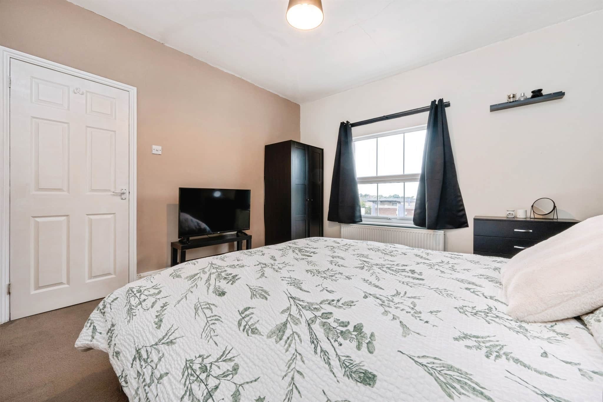 Property at Ampthill Road, Bedford