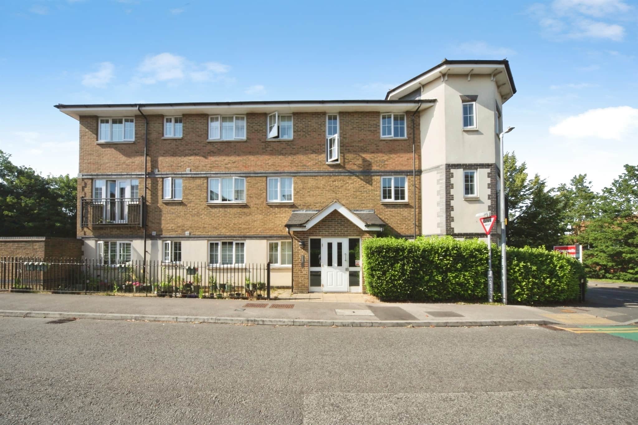 Property at Kiln Way, Dunstable