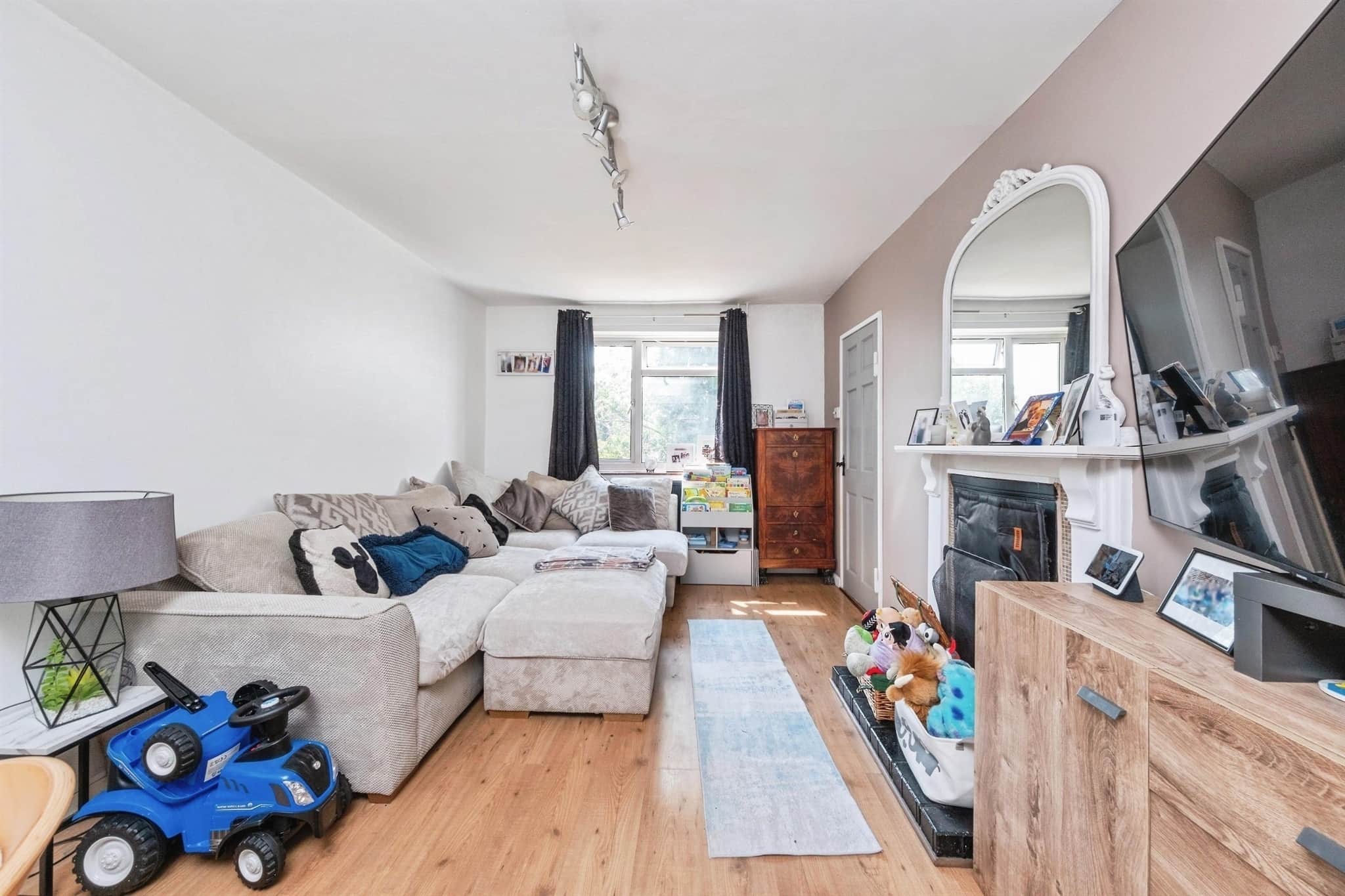 Property at Arnolds Close, Padbury, Buckingham
