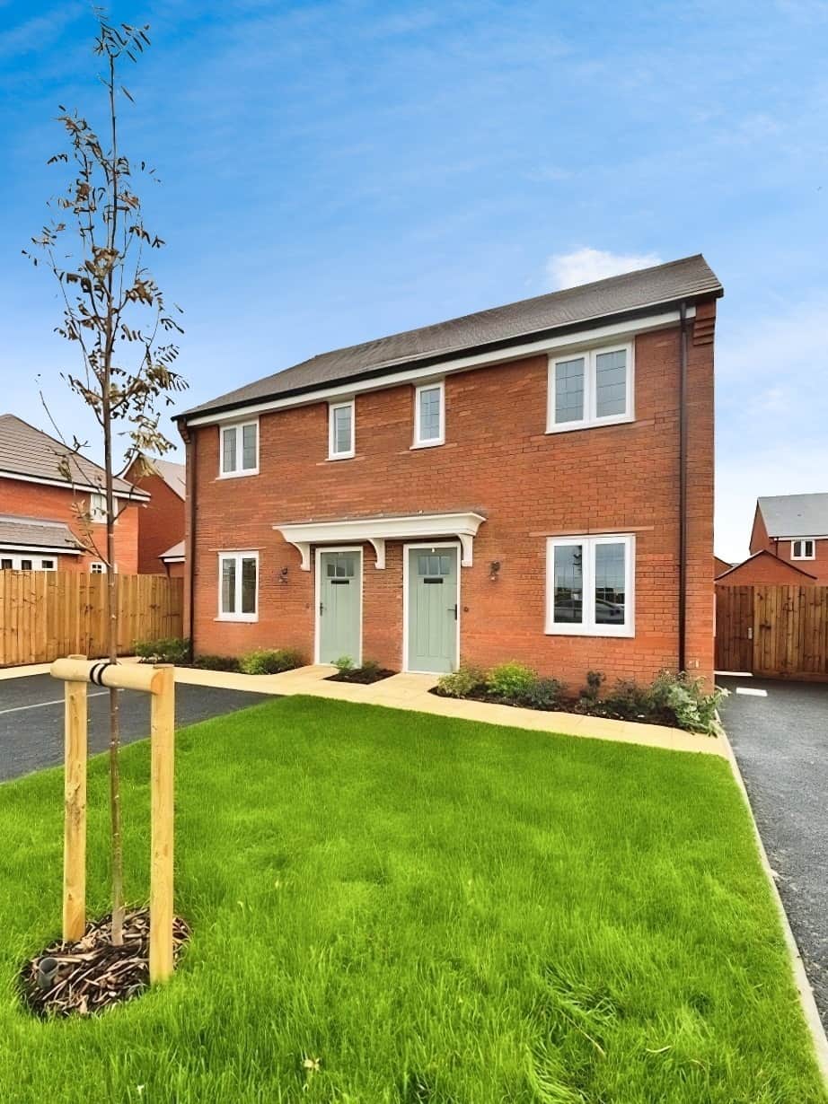 Property at Cottage Farm, Oadby, Leicester