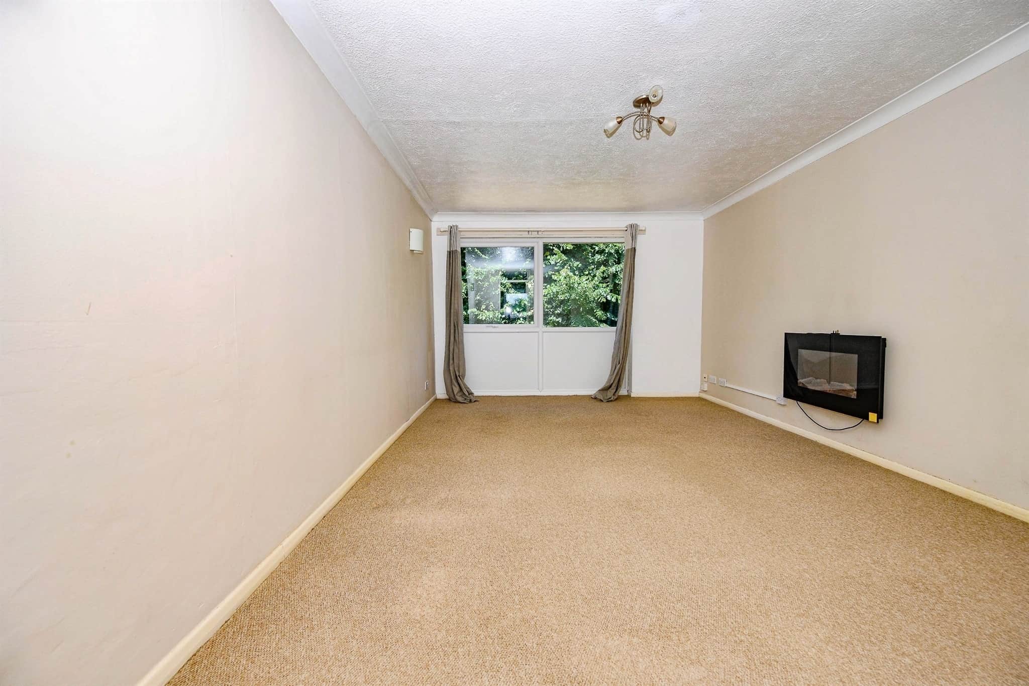 Property at Chenies Court, Hemel Hempstead