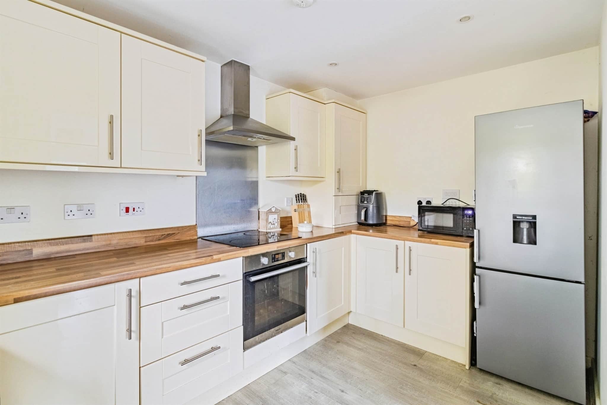 Property at Yannons Road, Paignton