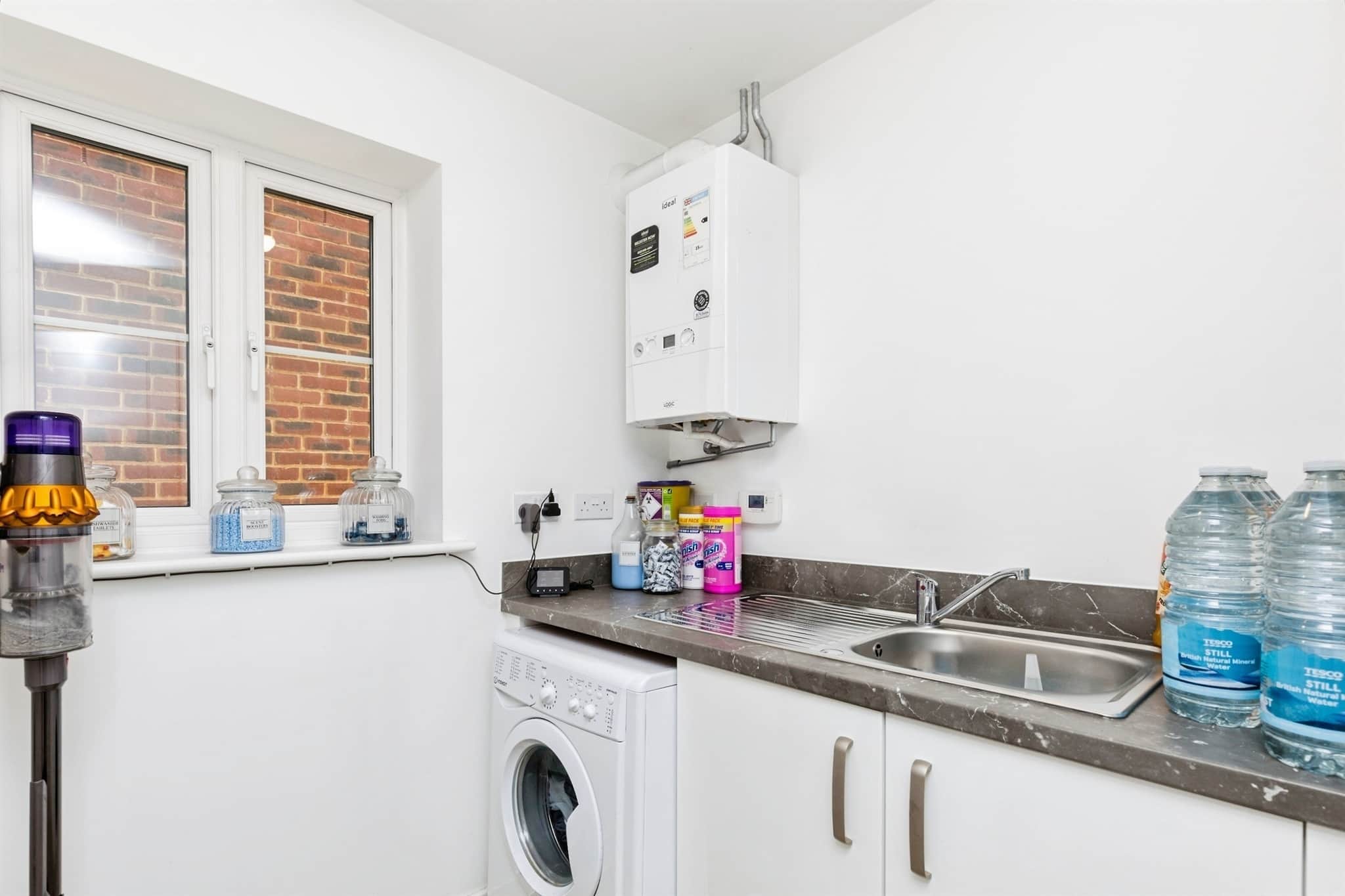 Property at Cambridgeshire Walk, Faygate, Horsham