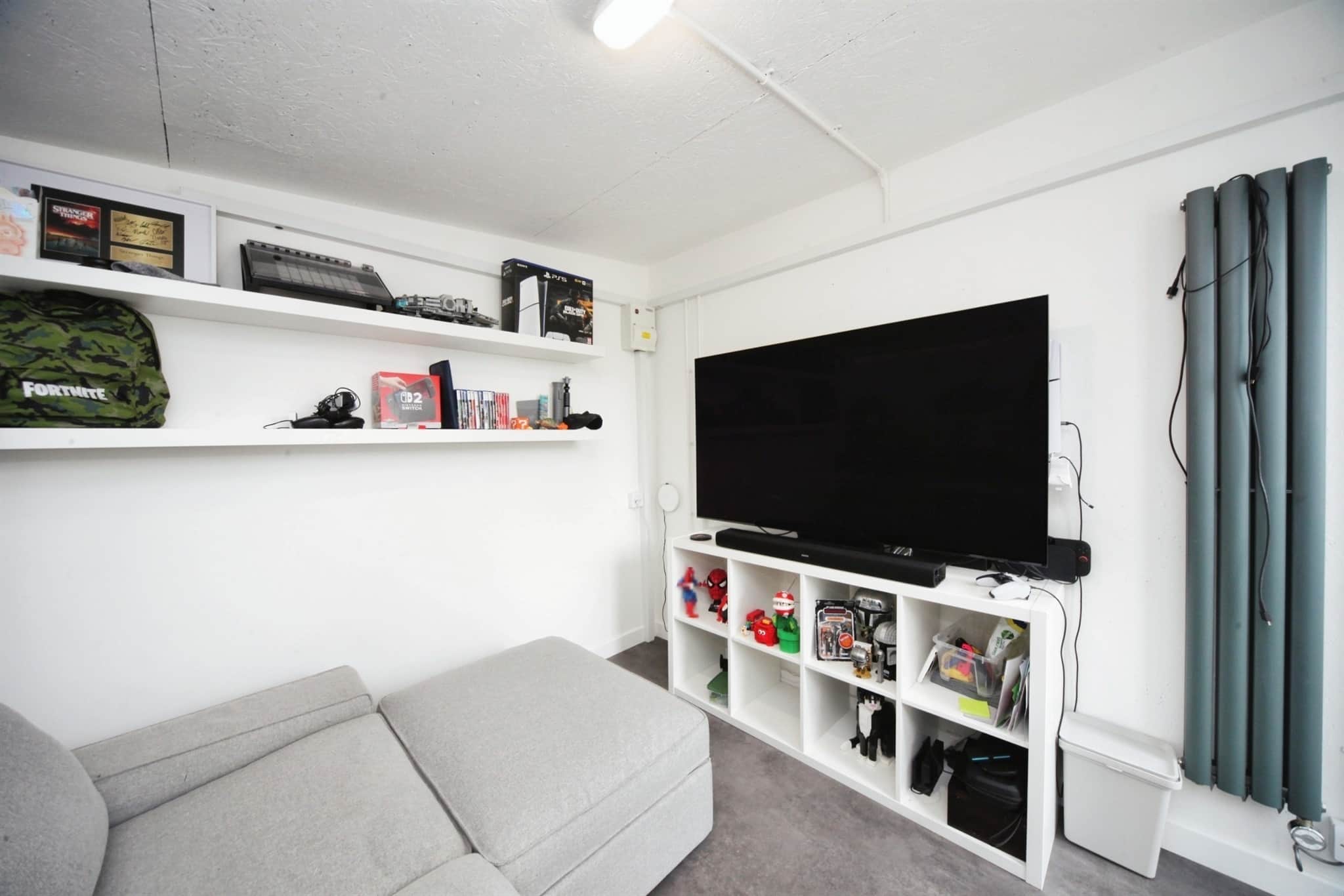 Property at Ardleigh Green, Luton