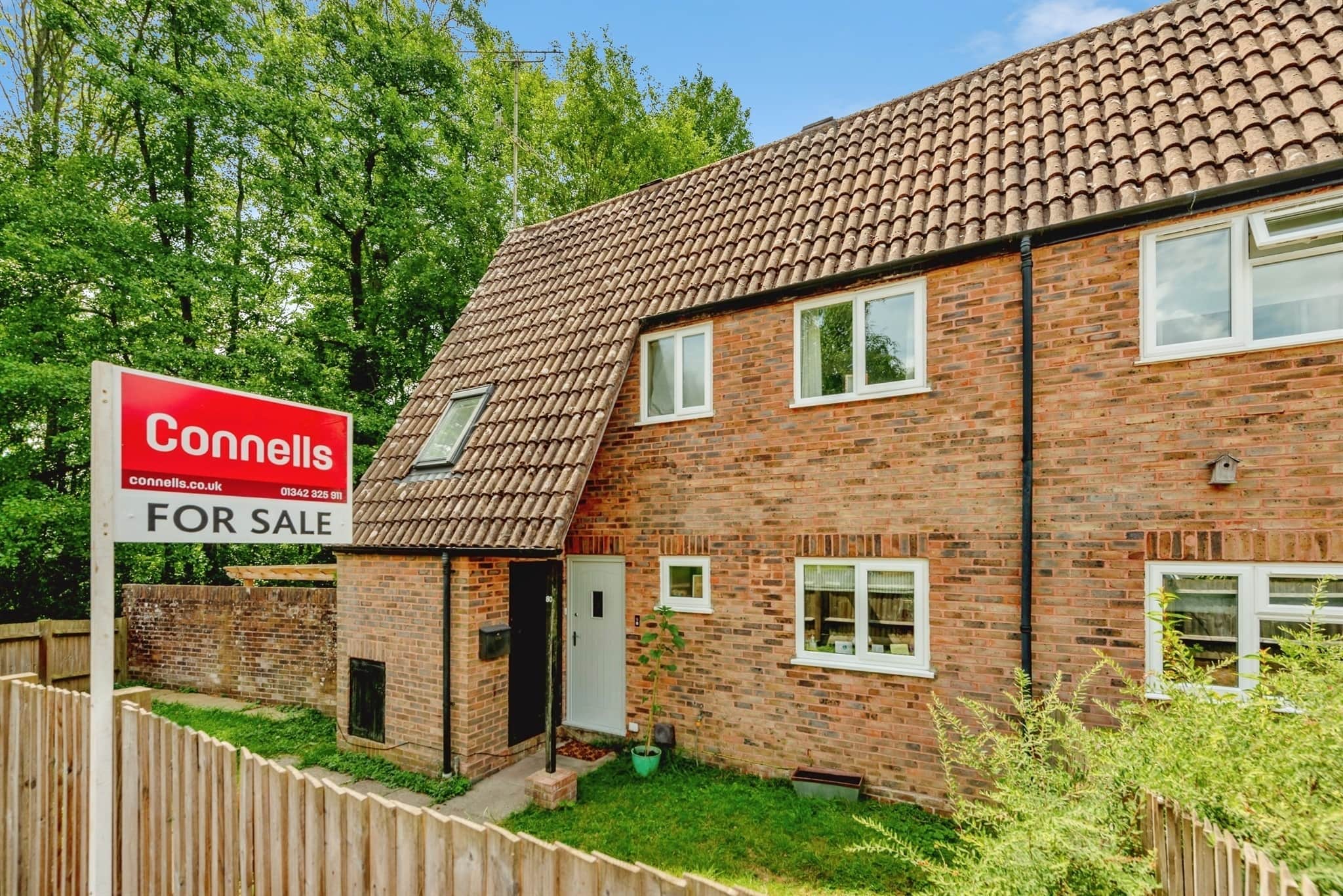 Property at Lister Avenue, East Grinstead