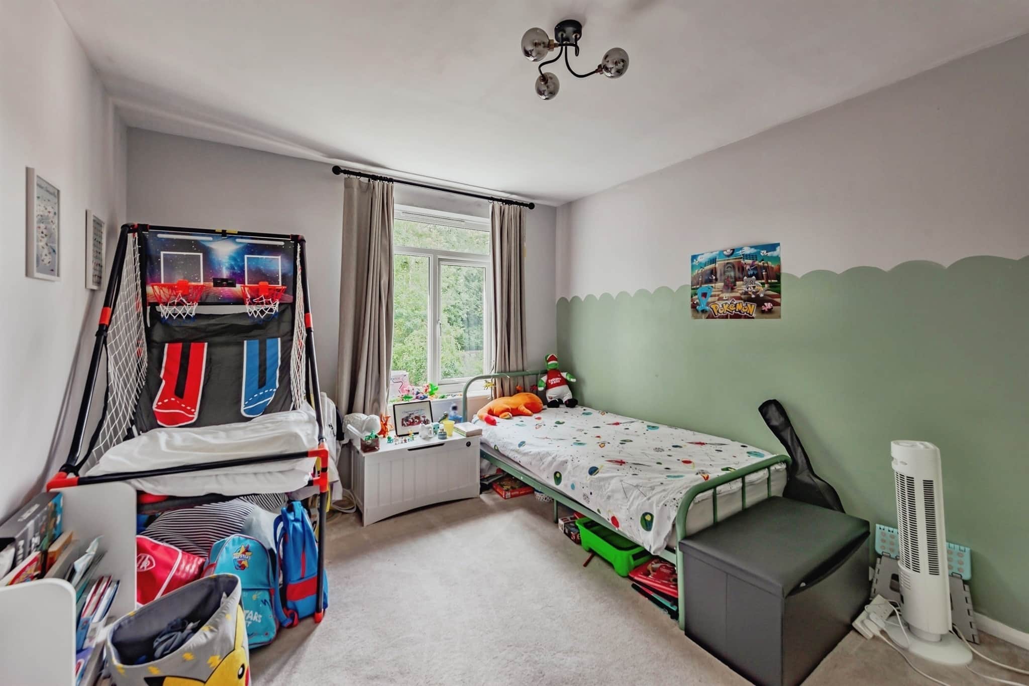 Property at Lister Avenue, East Grinstead
