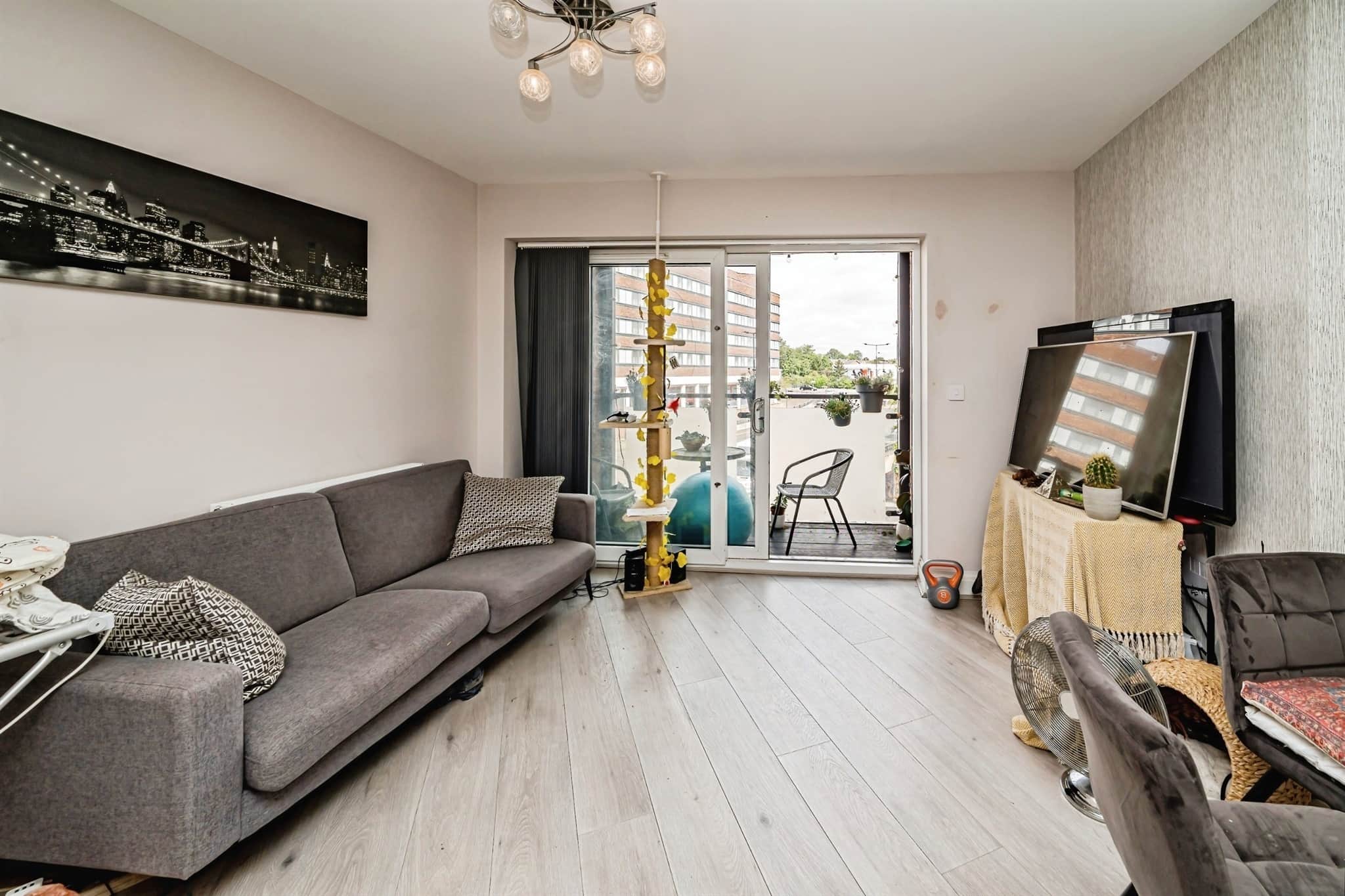 Property at High Street, Aylesbury
