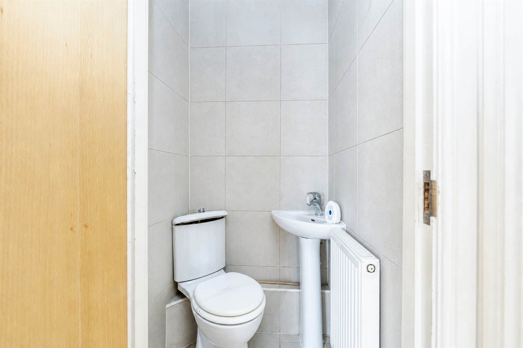 Property at Edgwarebury Gardens, Edgware