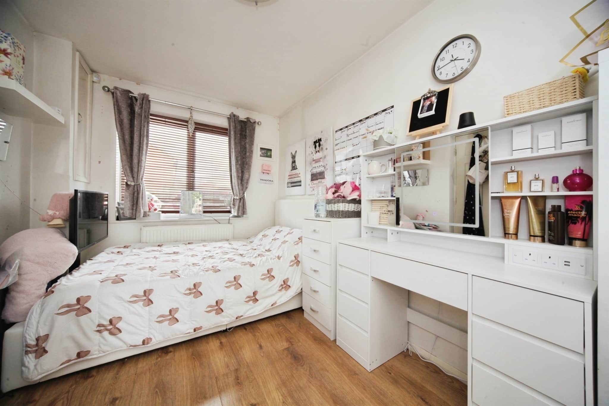 Property at Claverley Green, Luton
