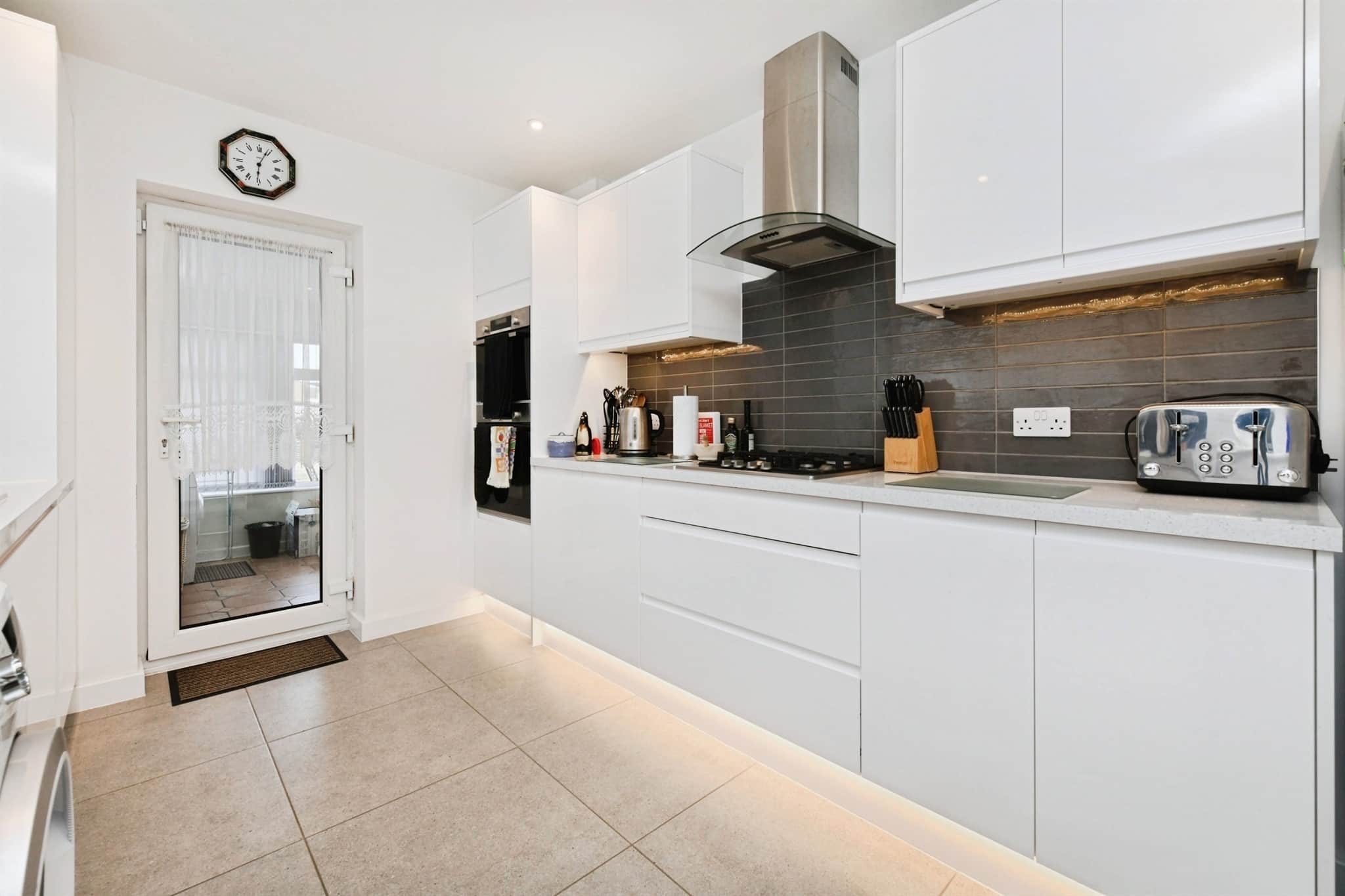 Property at Grovewood Avenue, Leigh-On-Sea