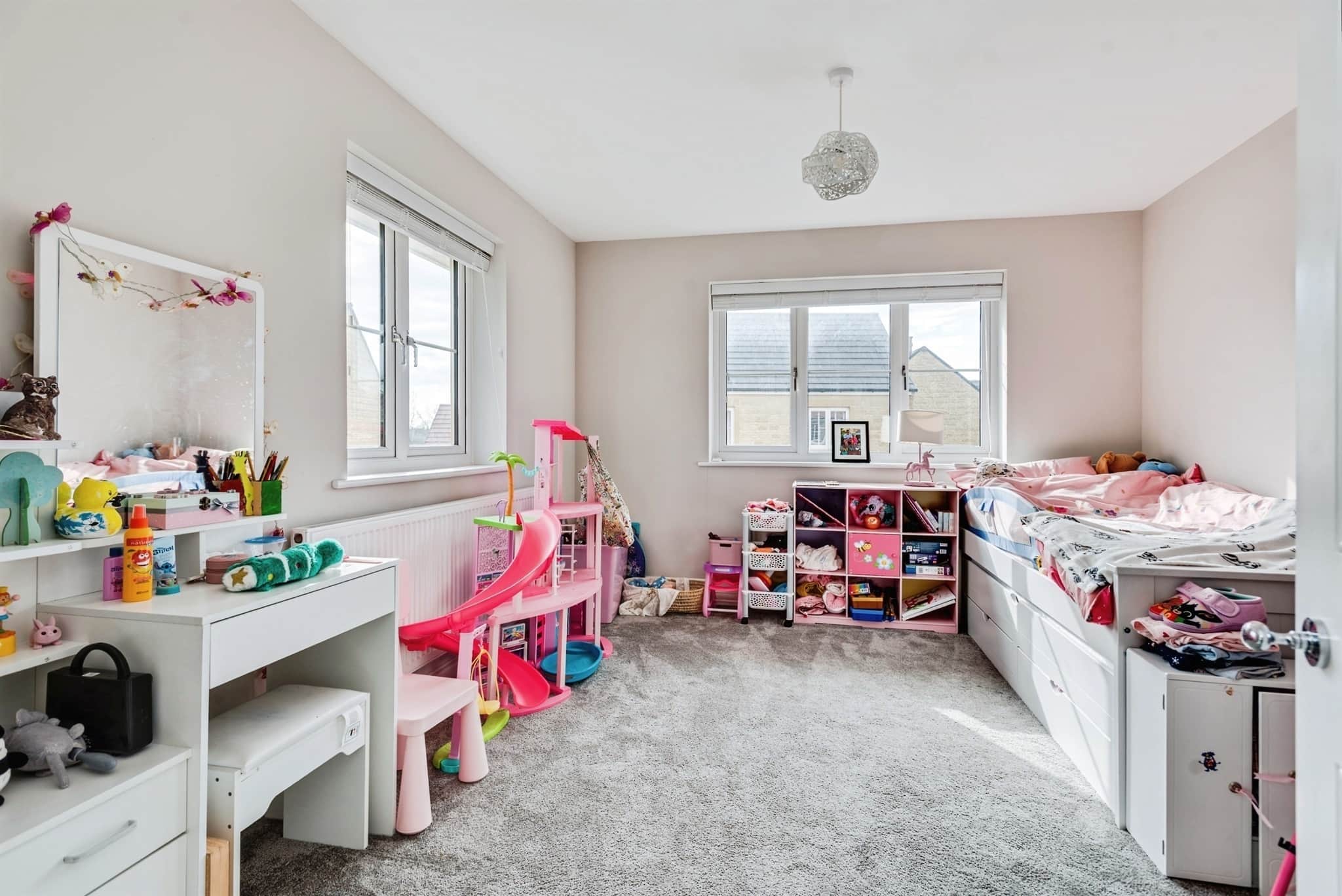 Property at Linden Gardens, Carterton