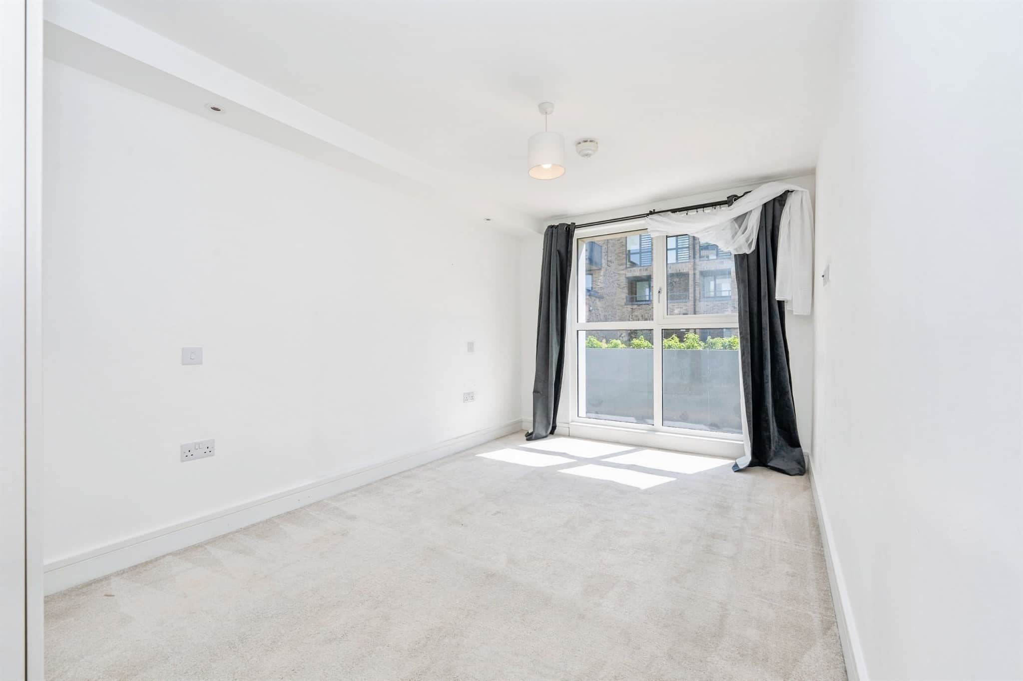 Property at Station Road, Edgware