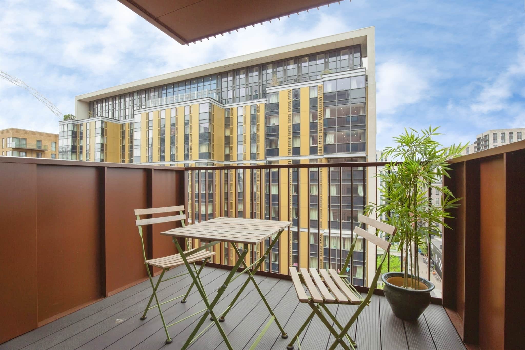 Property at 17 Rutherford Way, Wembley Park, Ha9, Wembley