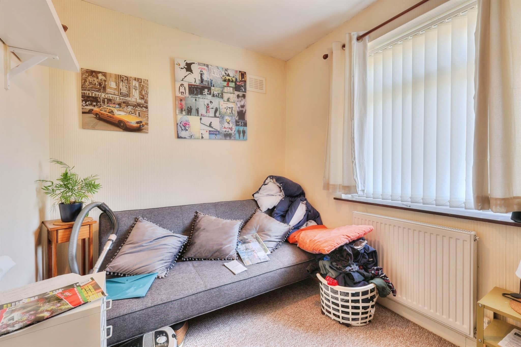 Property at Sunningdale Close, Northampton