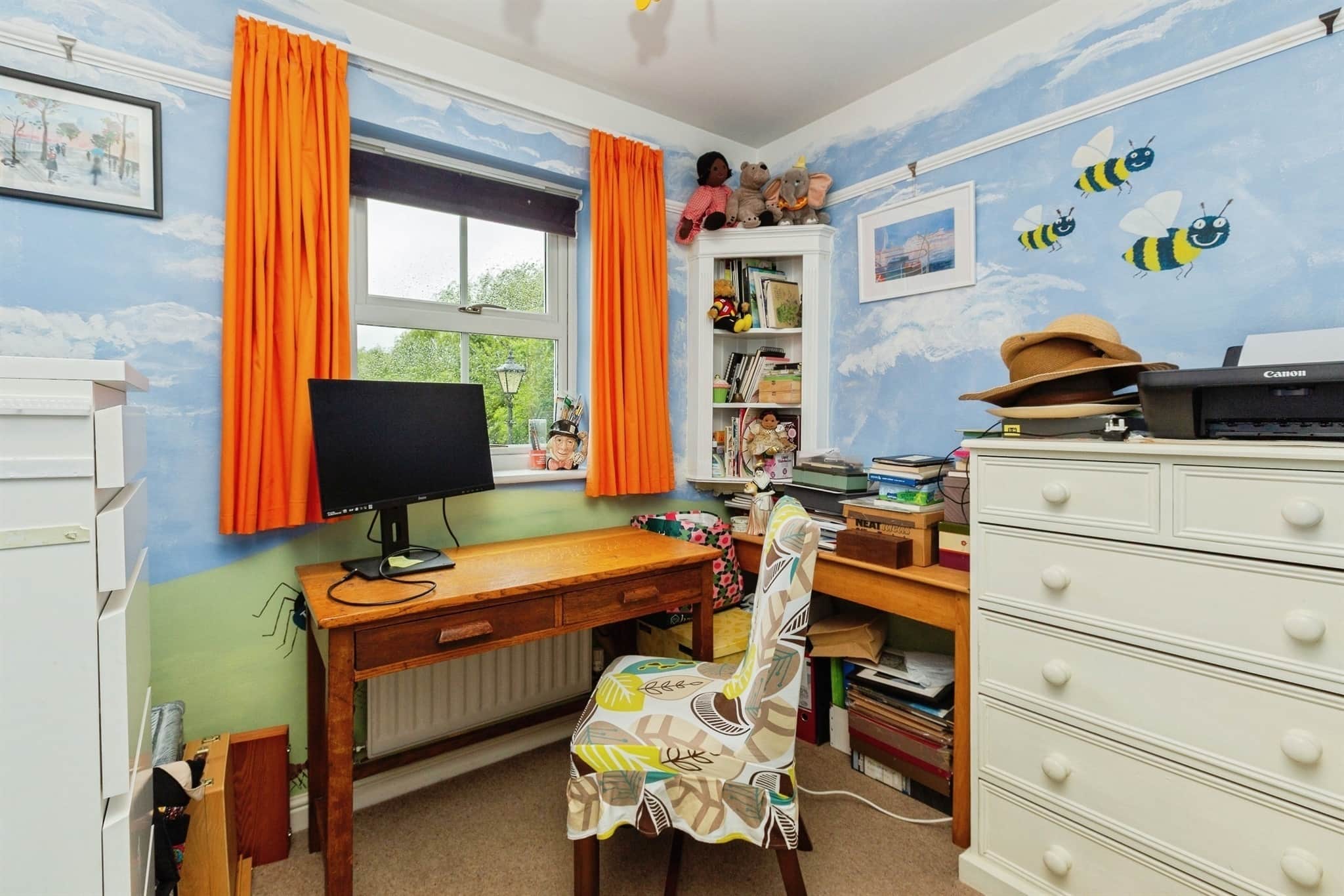 Property at Lodge Path, Aylesbury