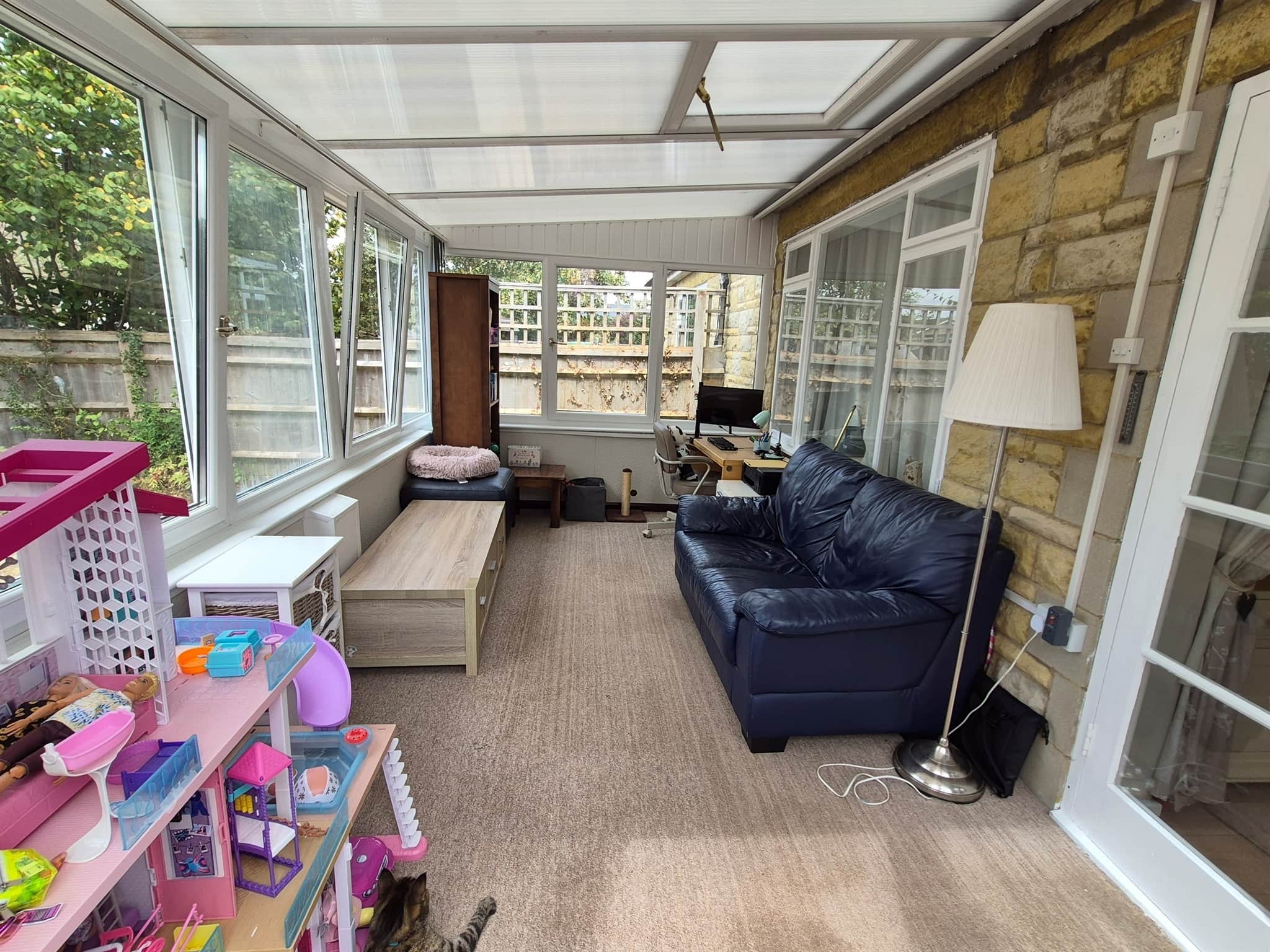 Property at Swinbrook Road, Carterton