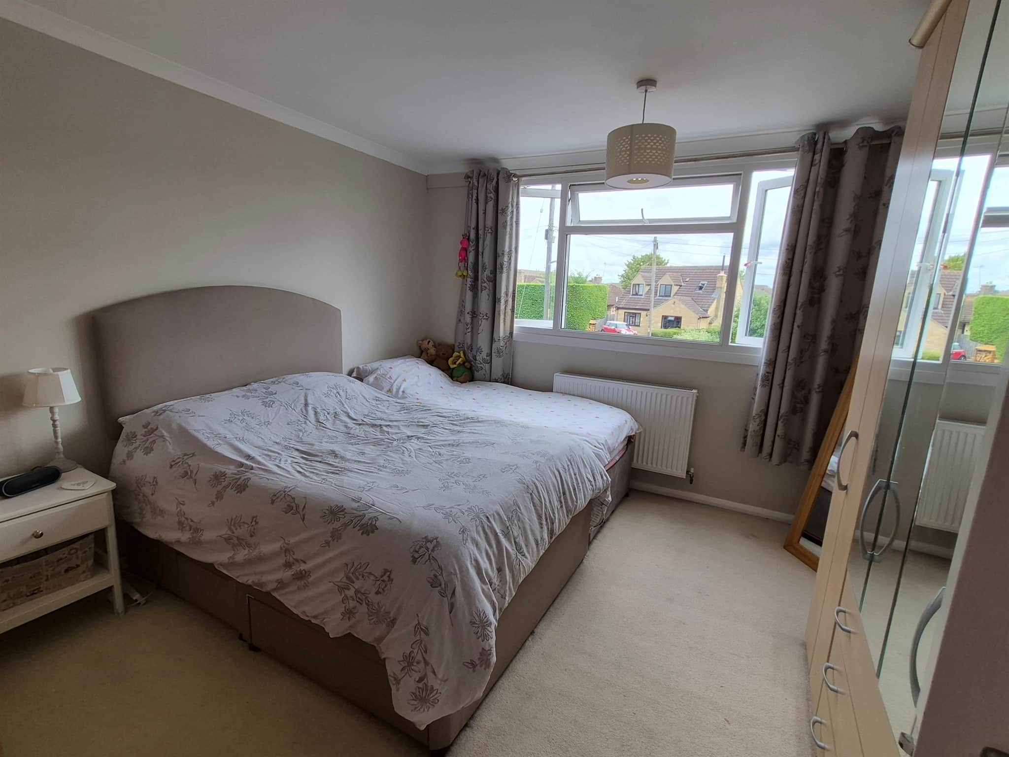 Property at Swinbrook Road, Carterton