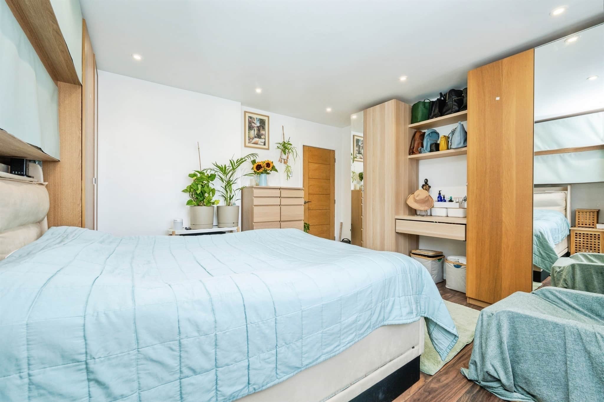 Property at Kenilworth Gardens, Watford
