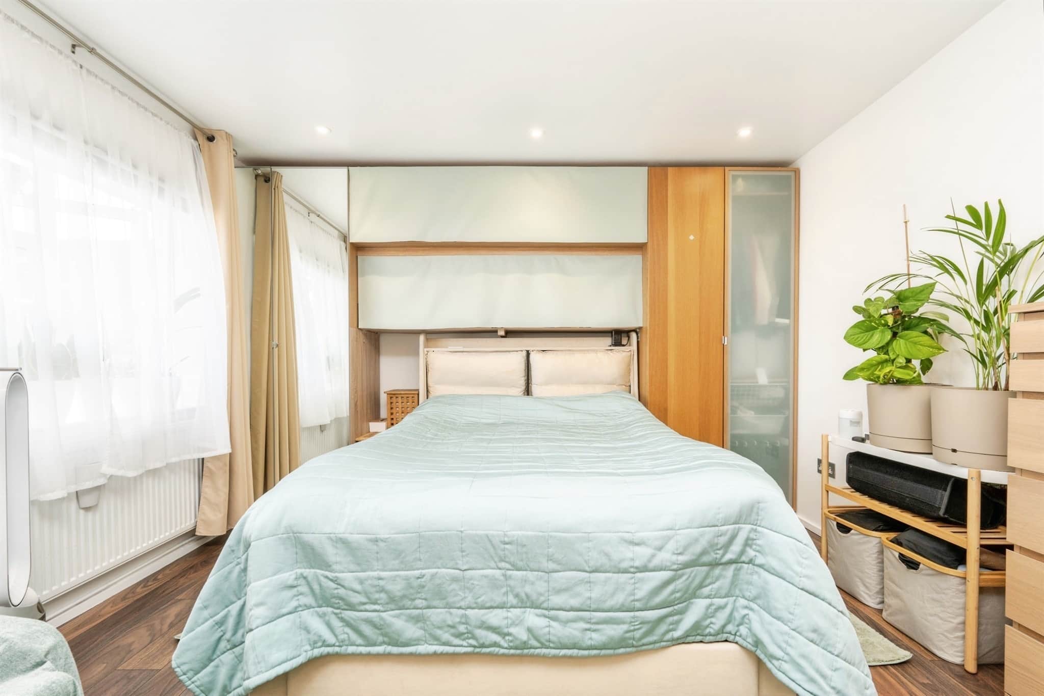 Property at Kenilworth Gardens, Watford