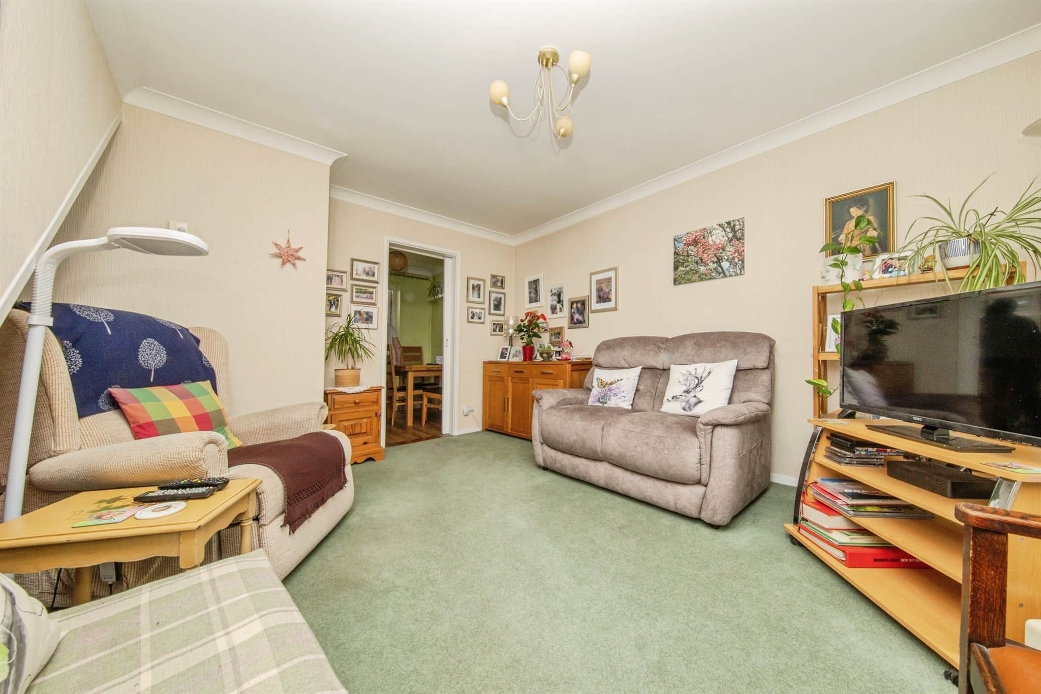 Property at Yew Tree Rise, Pinewood, Ipswich
