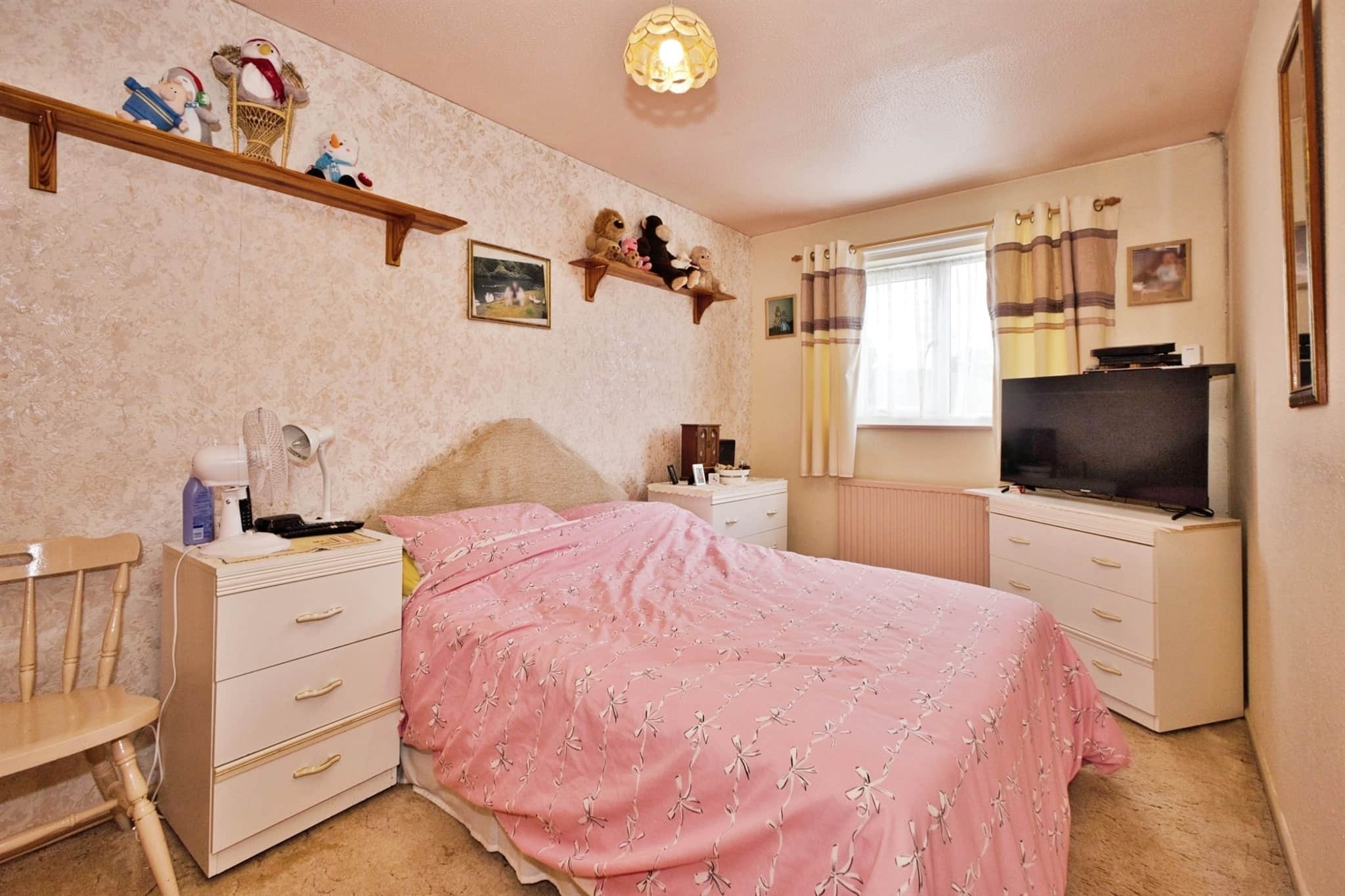 Property at Larkspur Crescent, Yeovil