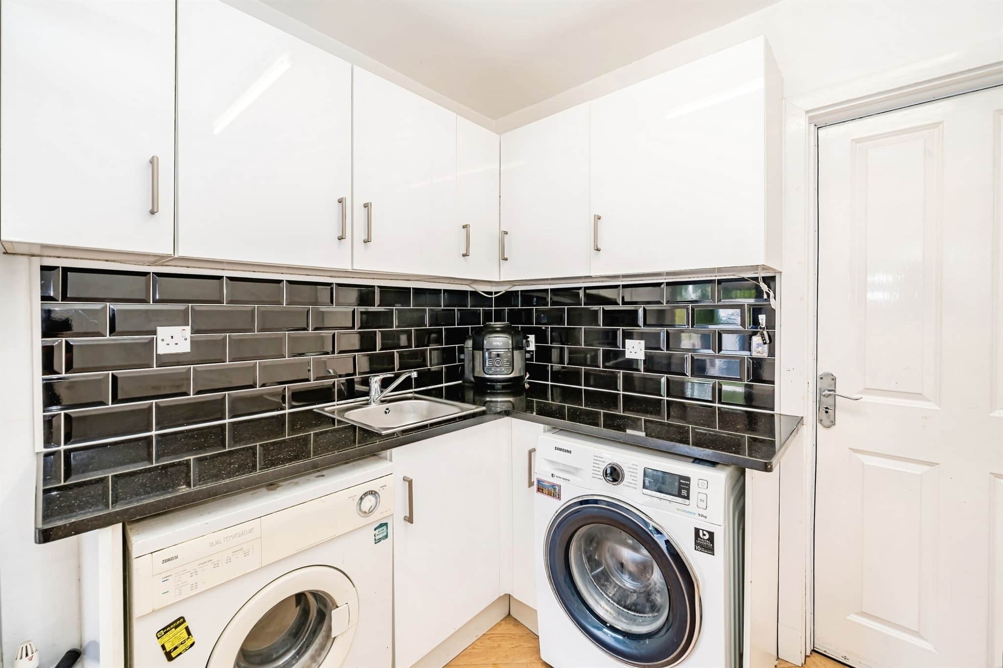 Property at Tring Road, Aylesbury
