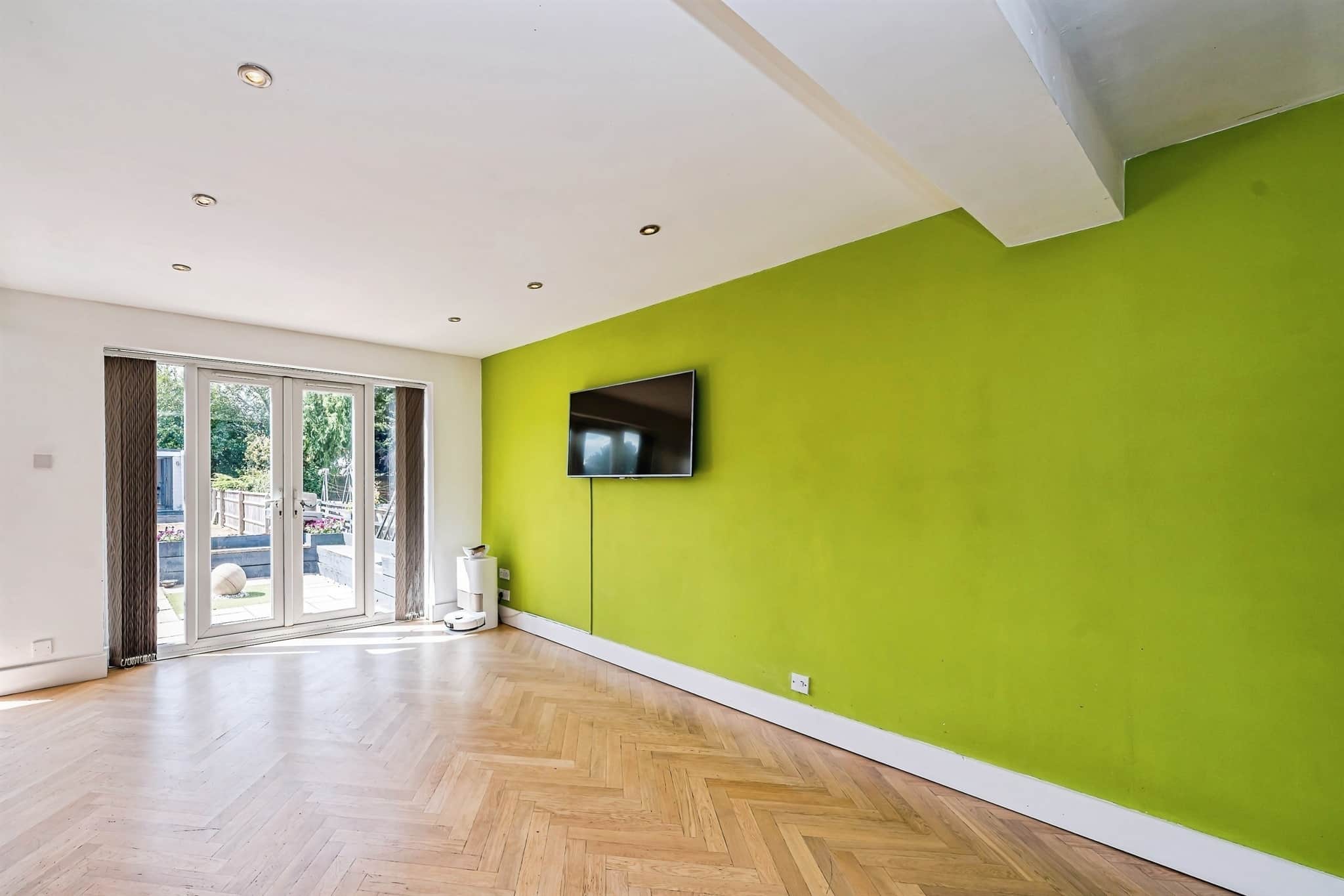 Property at Tring Road, Aylesbury