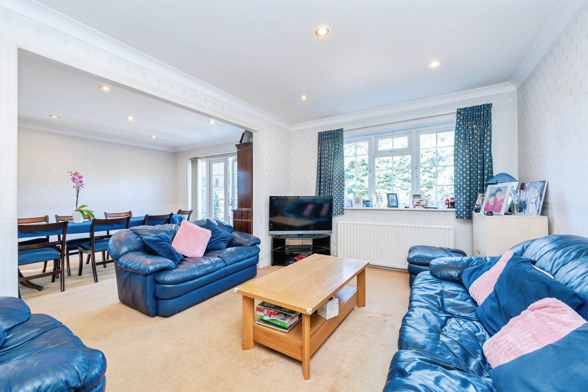 Property at St Leonards Close, Bushey